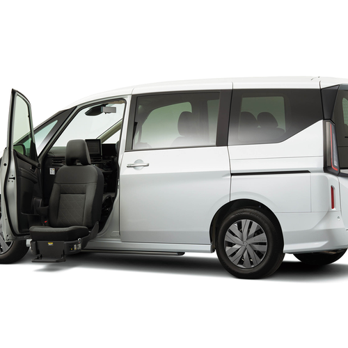 2026 Nissan Serena Rear View