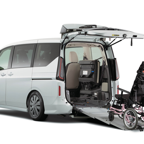 2026 Nissan Serena Rear View