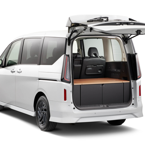 2026 Nissan Serena Rear View
