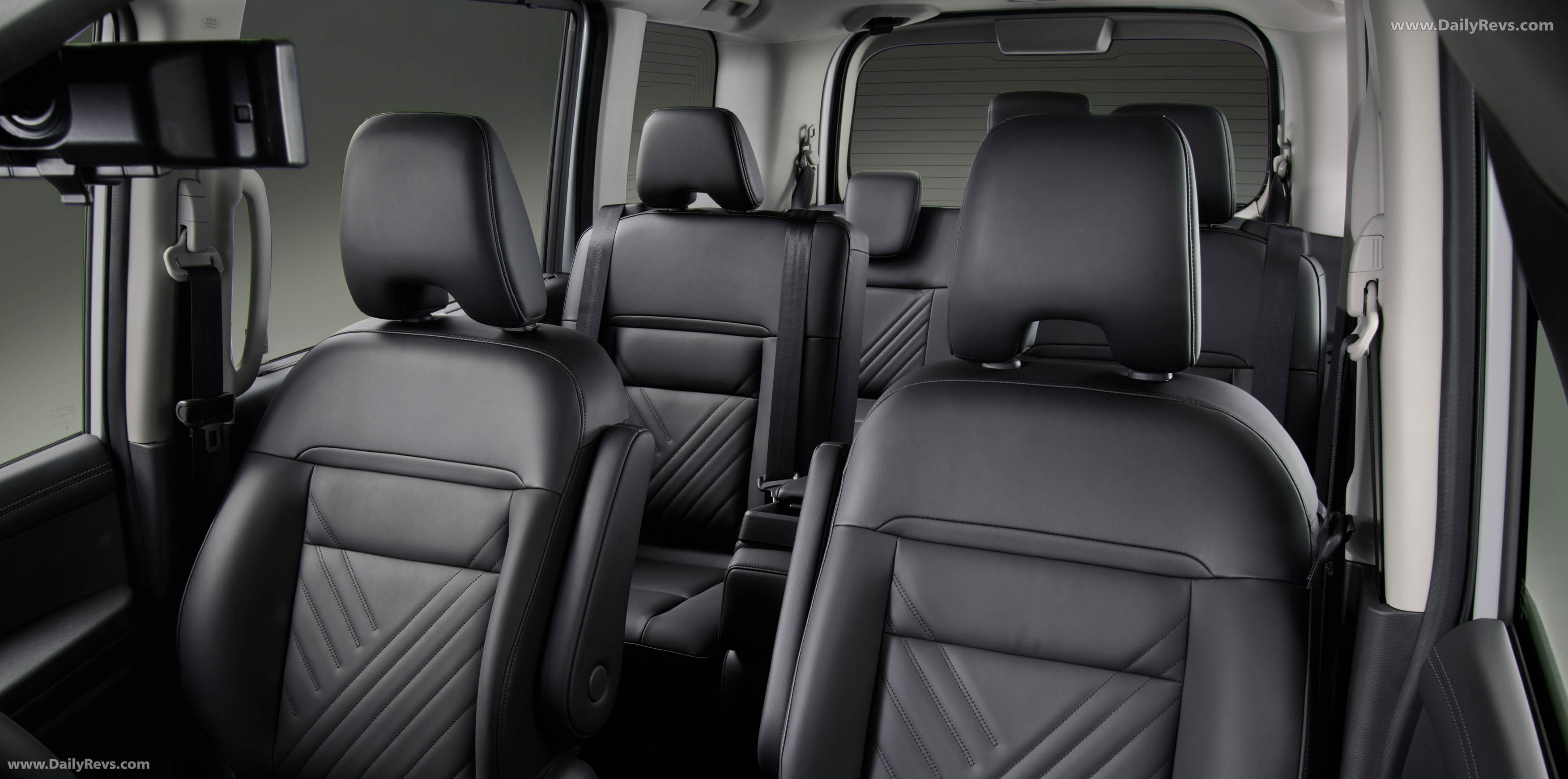 2026 Nissan Serena Interior