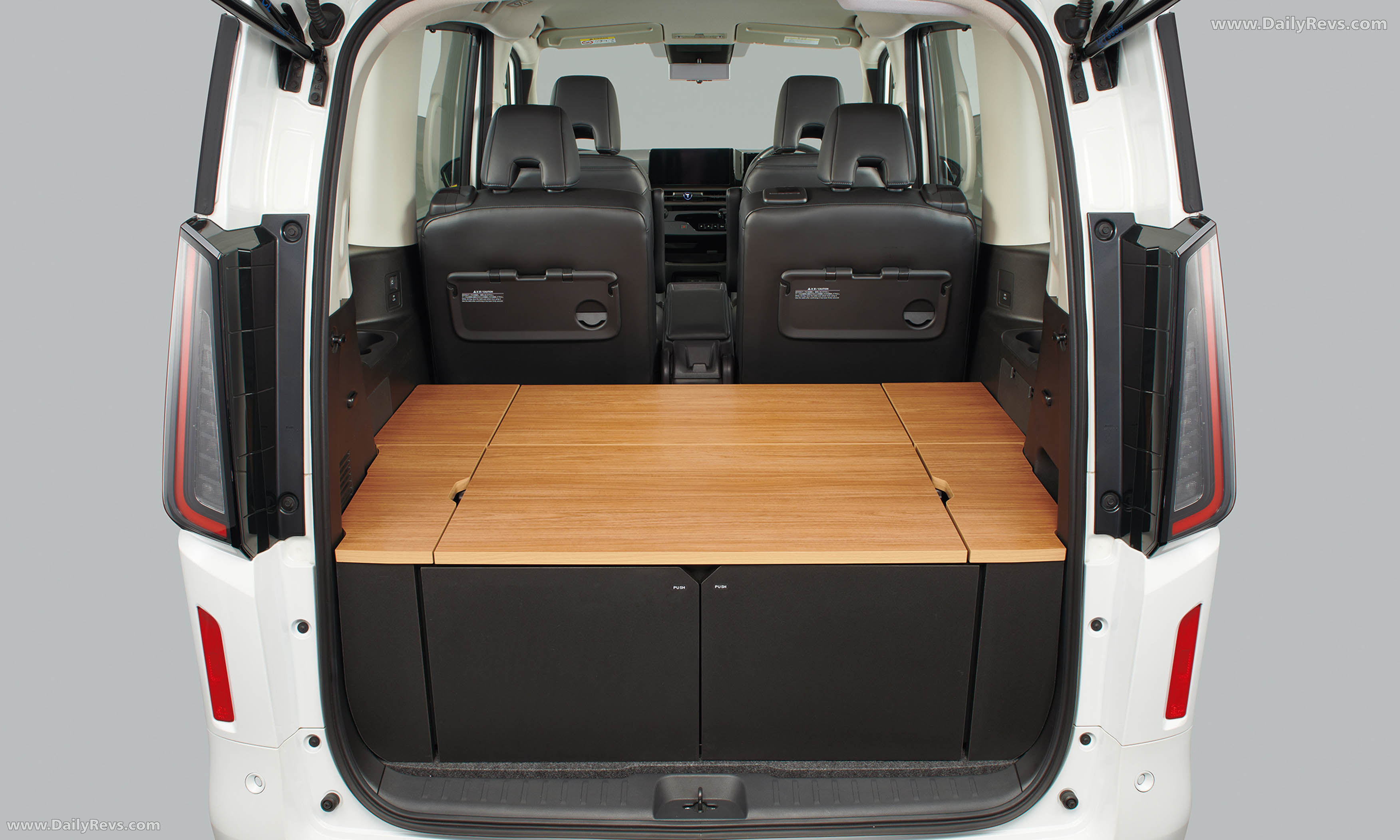 2026 Nissan Serena Interior