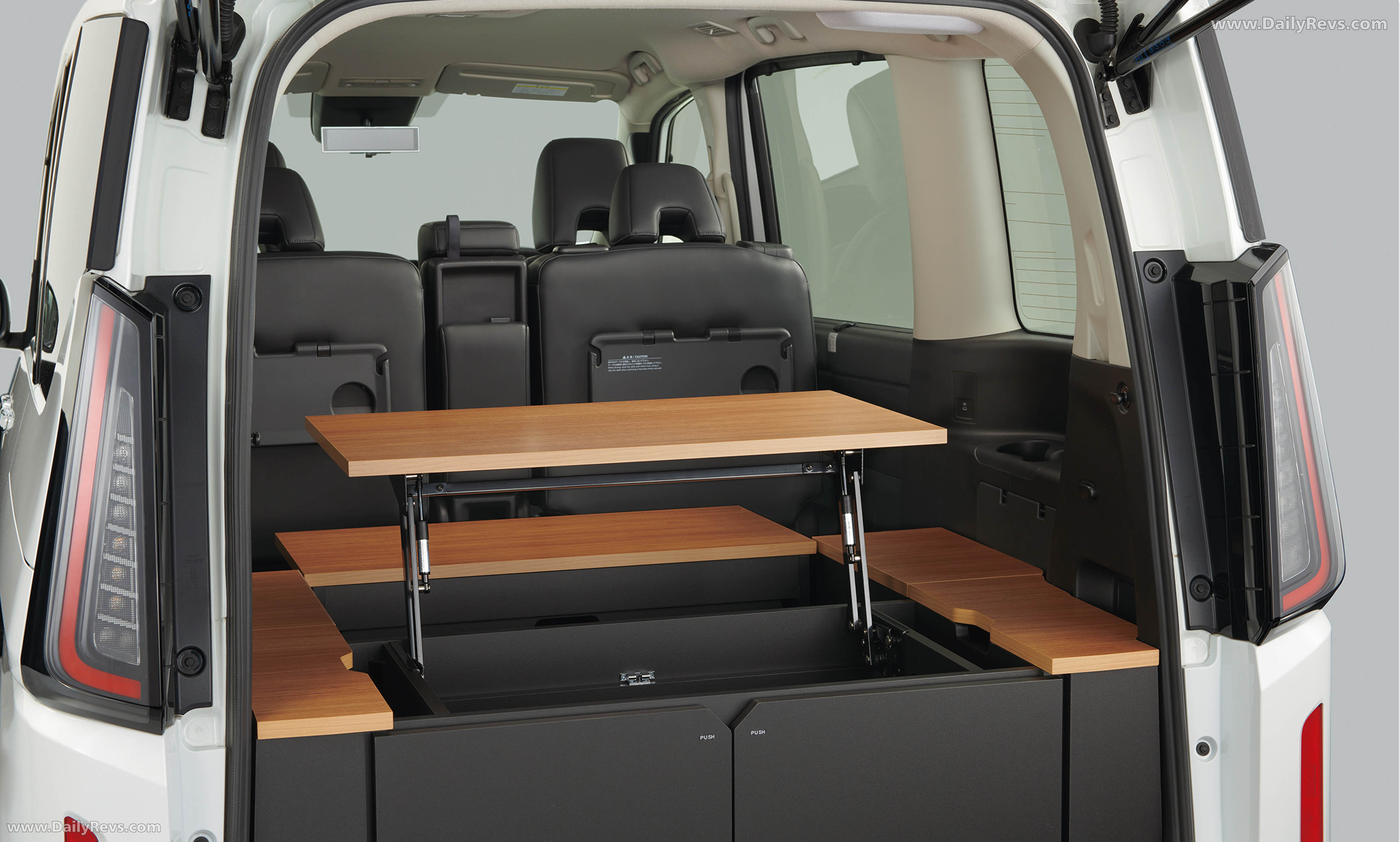2026 Nissan Serena Interior
