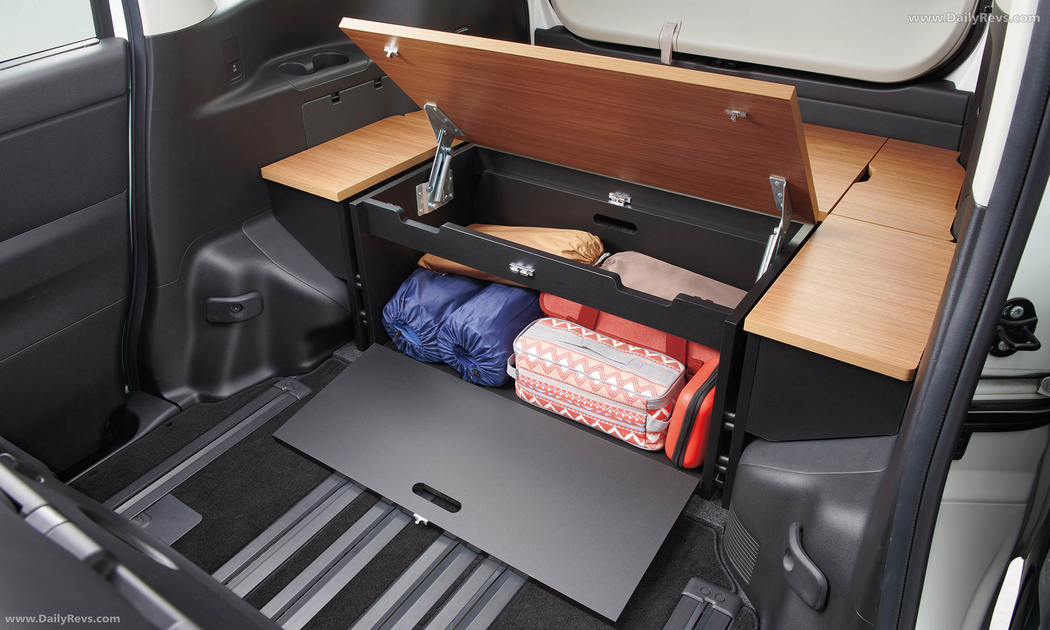 2026 Nissan Serena Interior