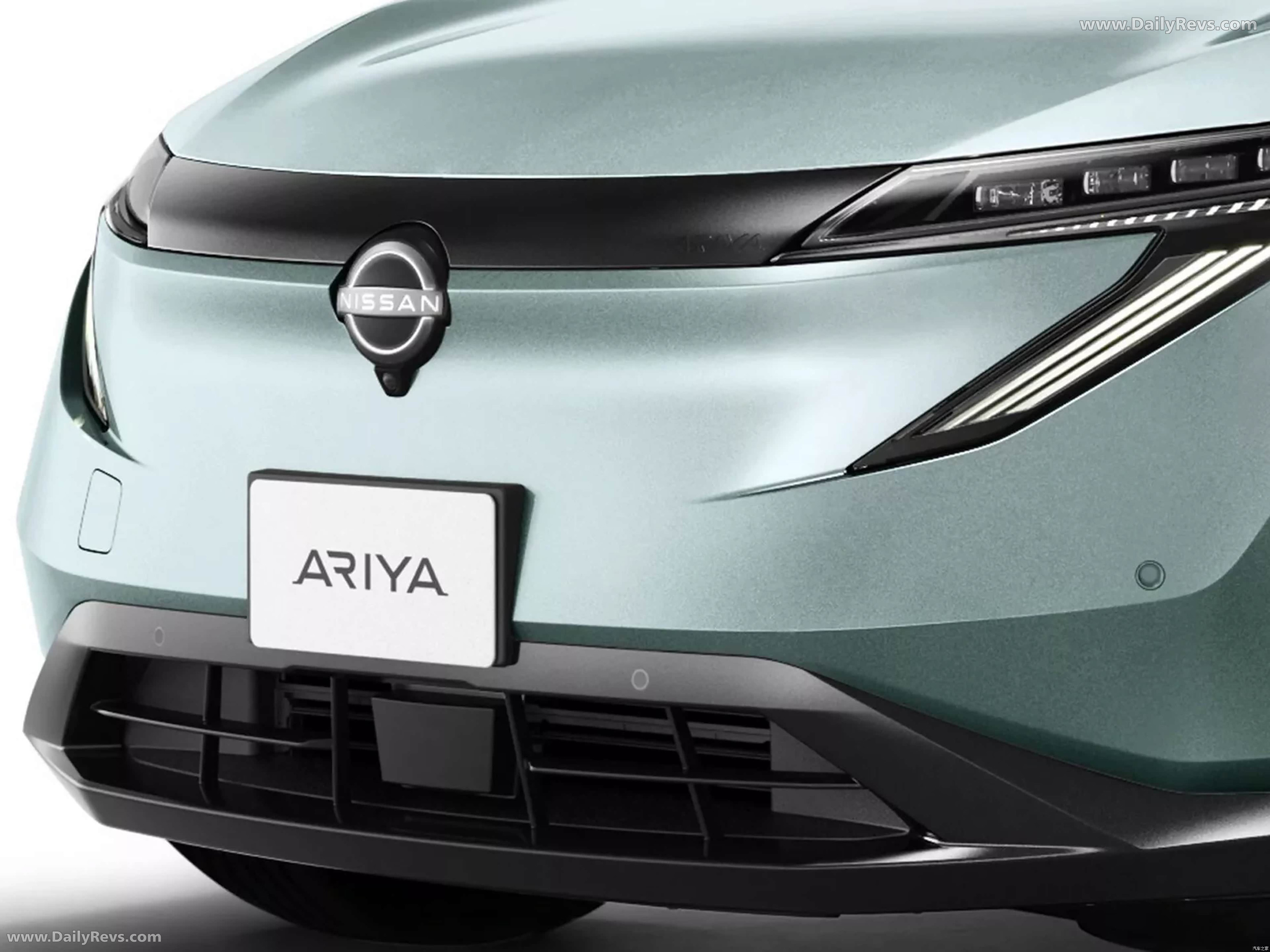 2025 Nissan Ariya EV Exterior