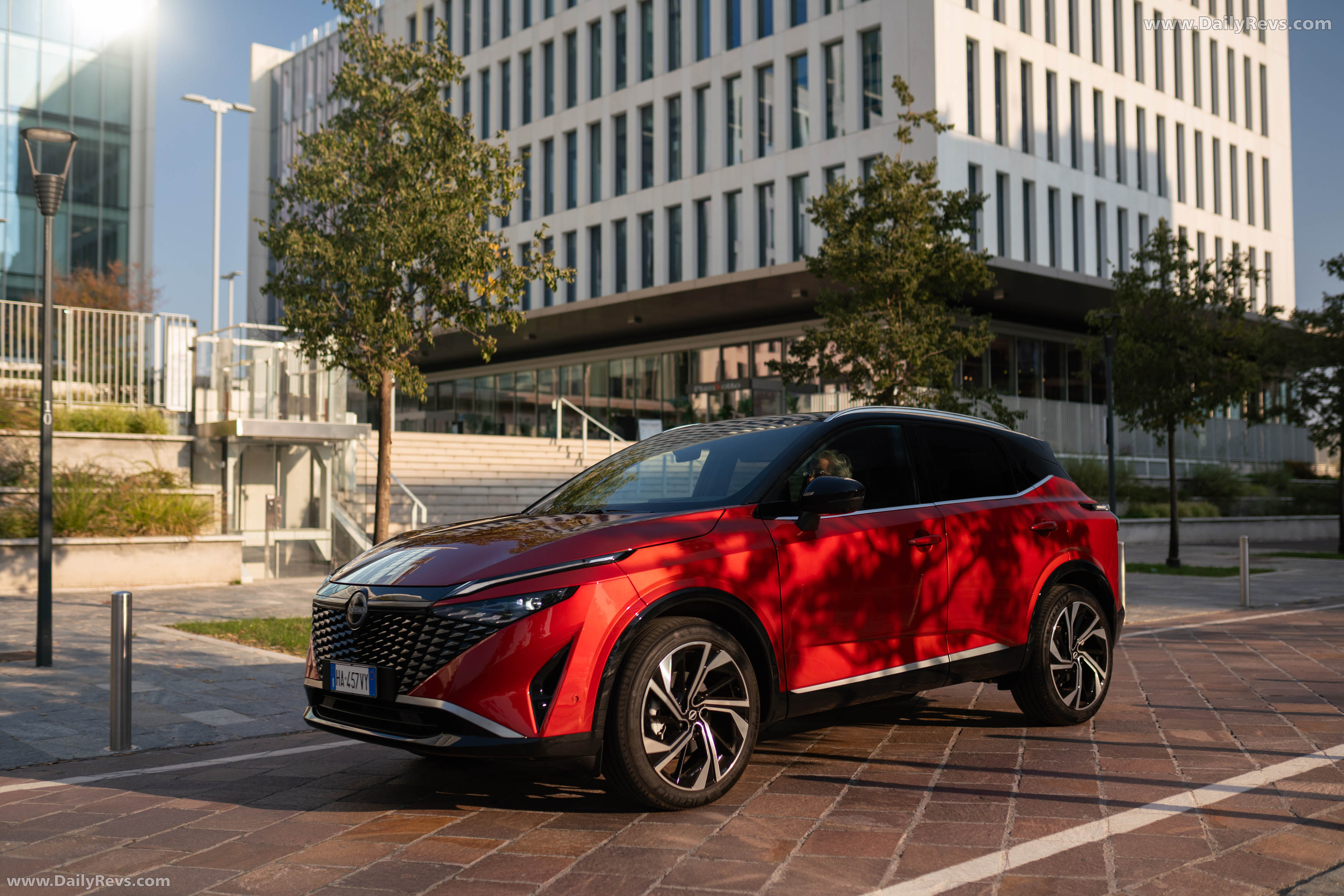 2026 Nissan Qashqai e‐POWER Fuji Sunset Red Front View