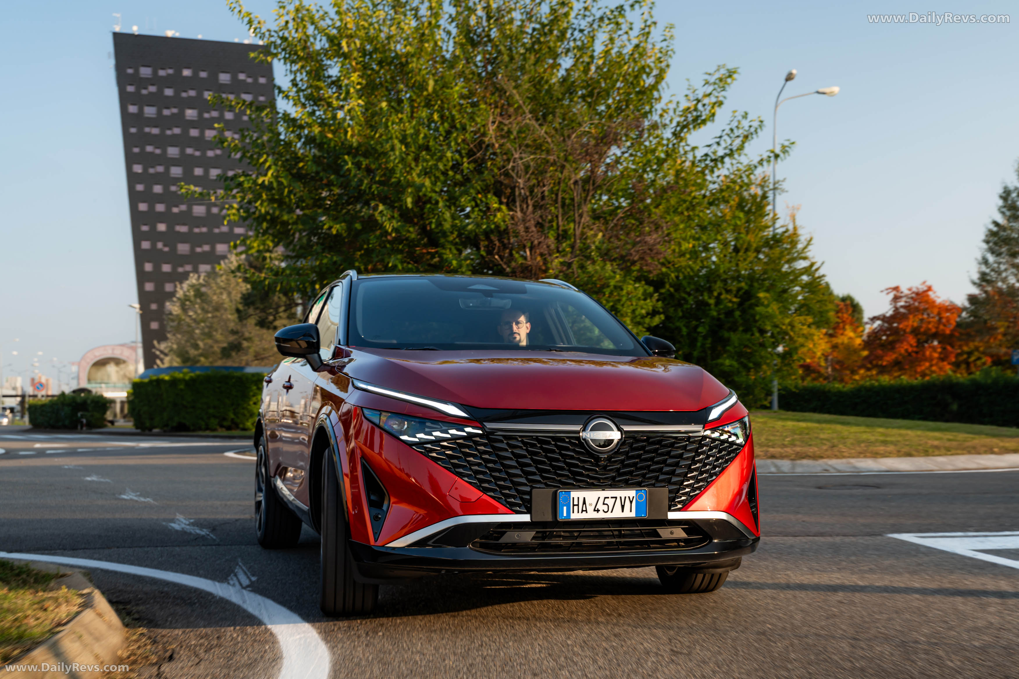 2026 Nissan Qashqai e‐POWER Fuji Sunset Red Front View