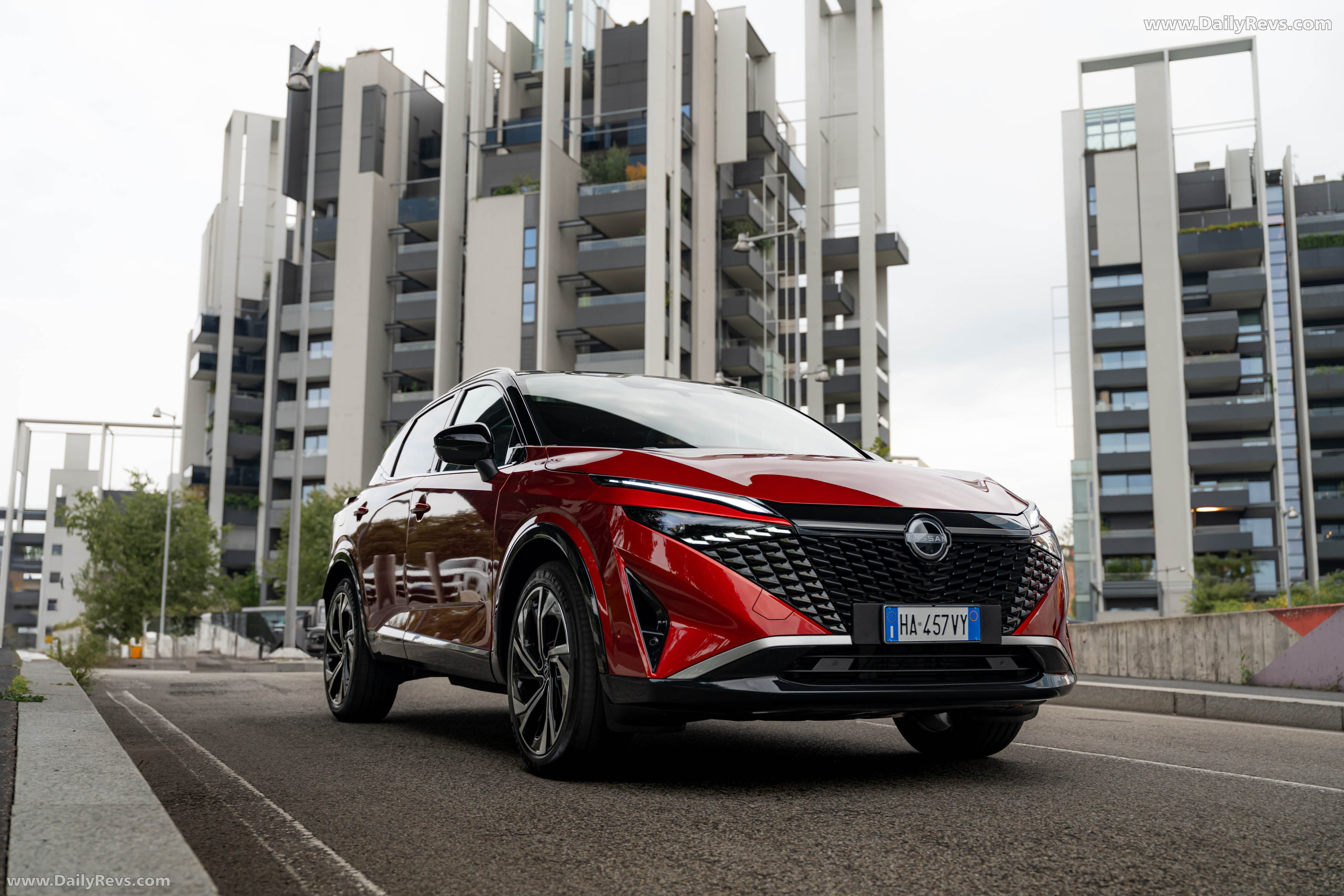 2026 Nissan Qashqai e‐POWER Fuji Sunset Red Front View