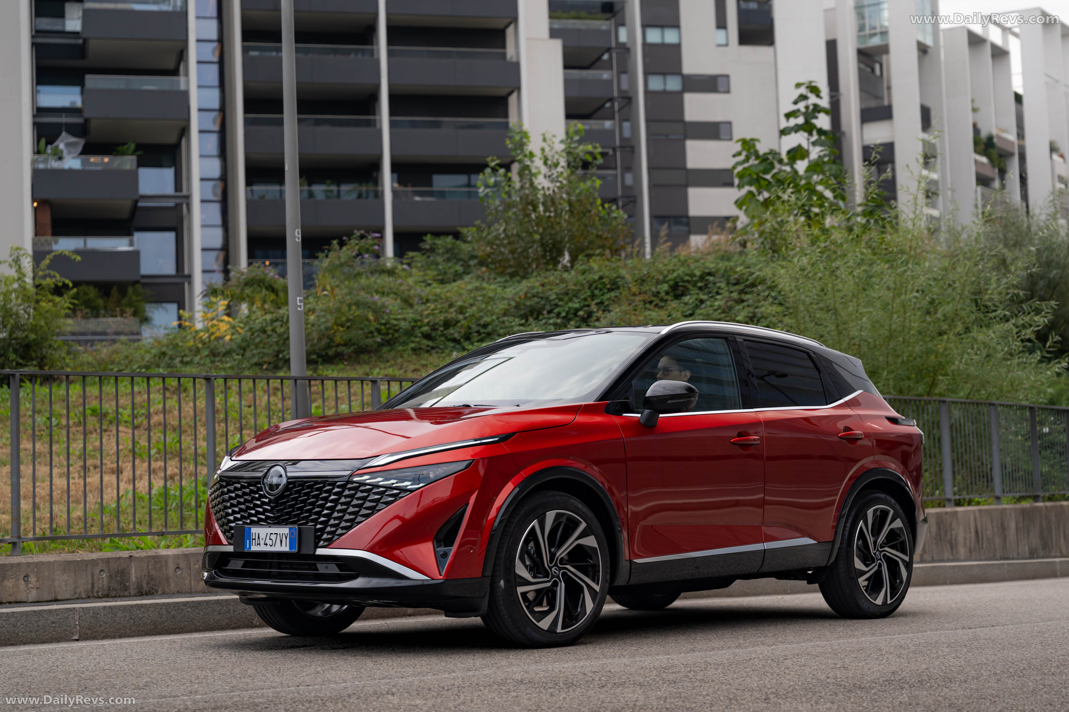2026 Nissan Qashqai e‐POWER Fuji Sunset Red Front View