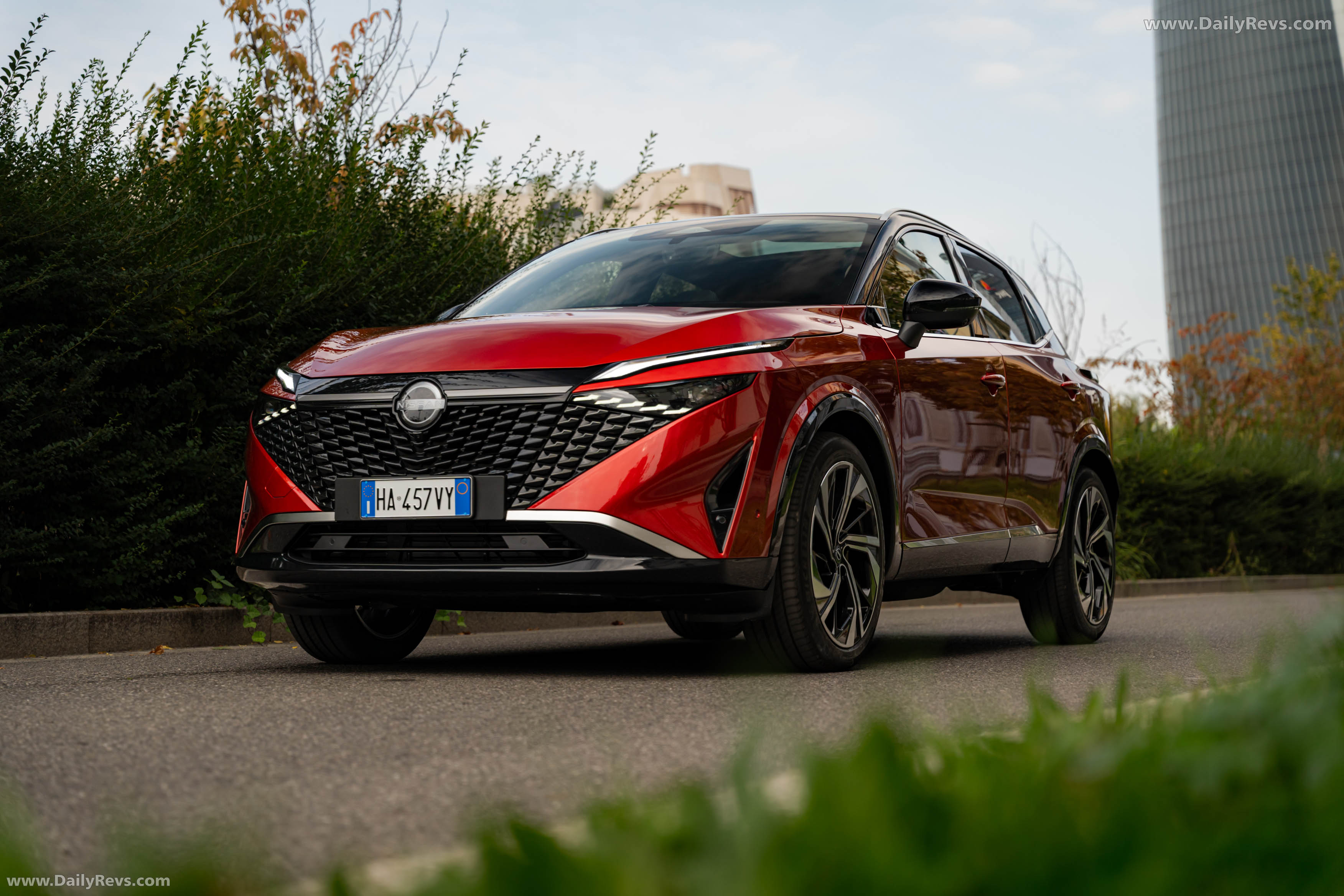 2026 Nissan Qashqai e‐POWER Fuji Sunset Red Front View