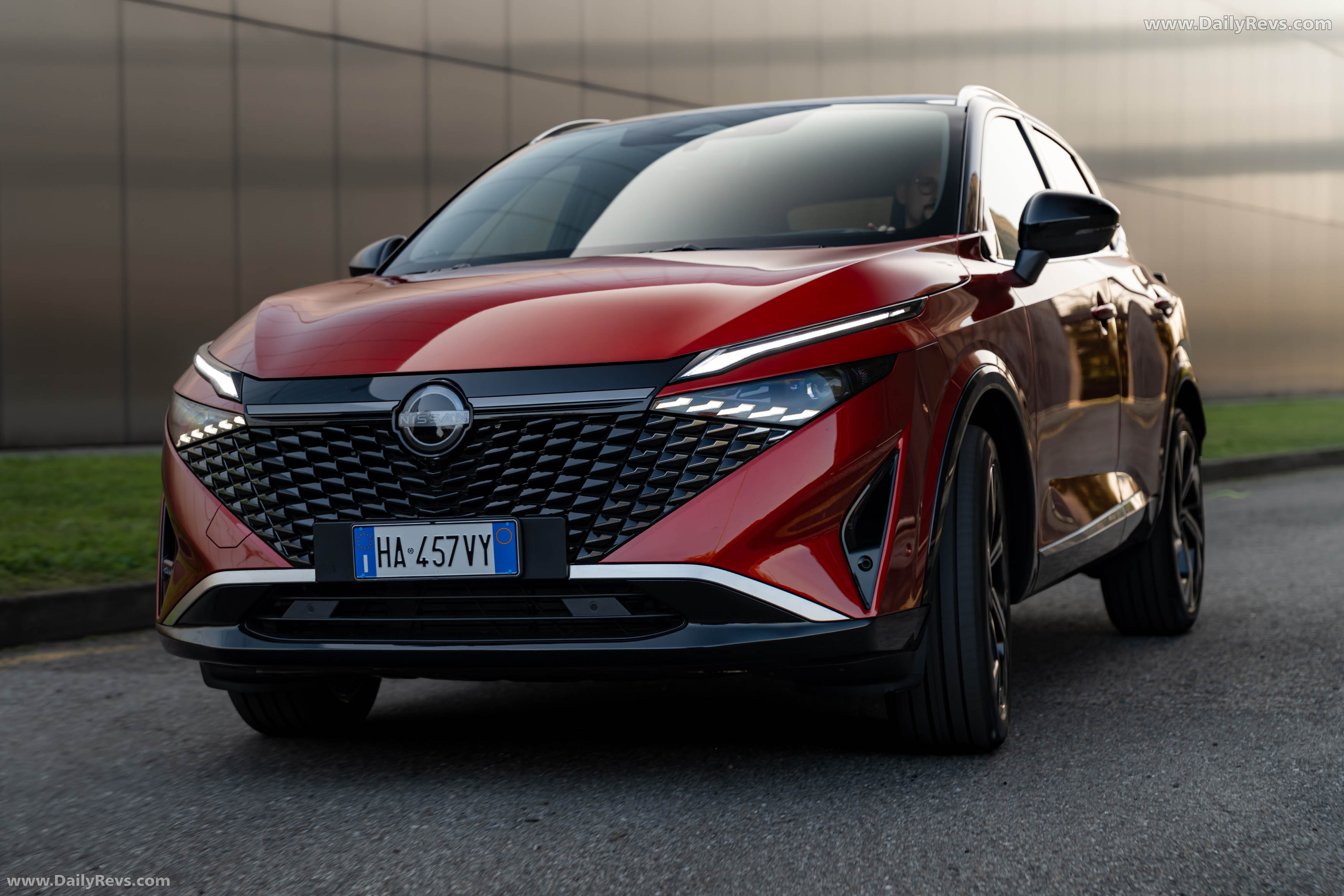 2026 Nissan Qashqai e‐POWER Fuji Sunset Red Front View