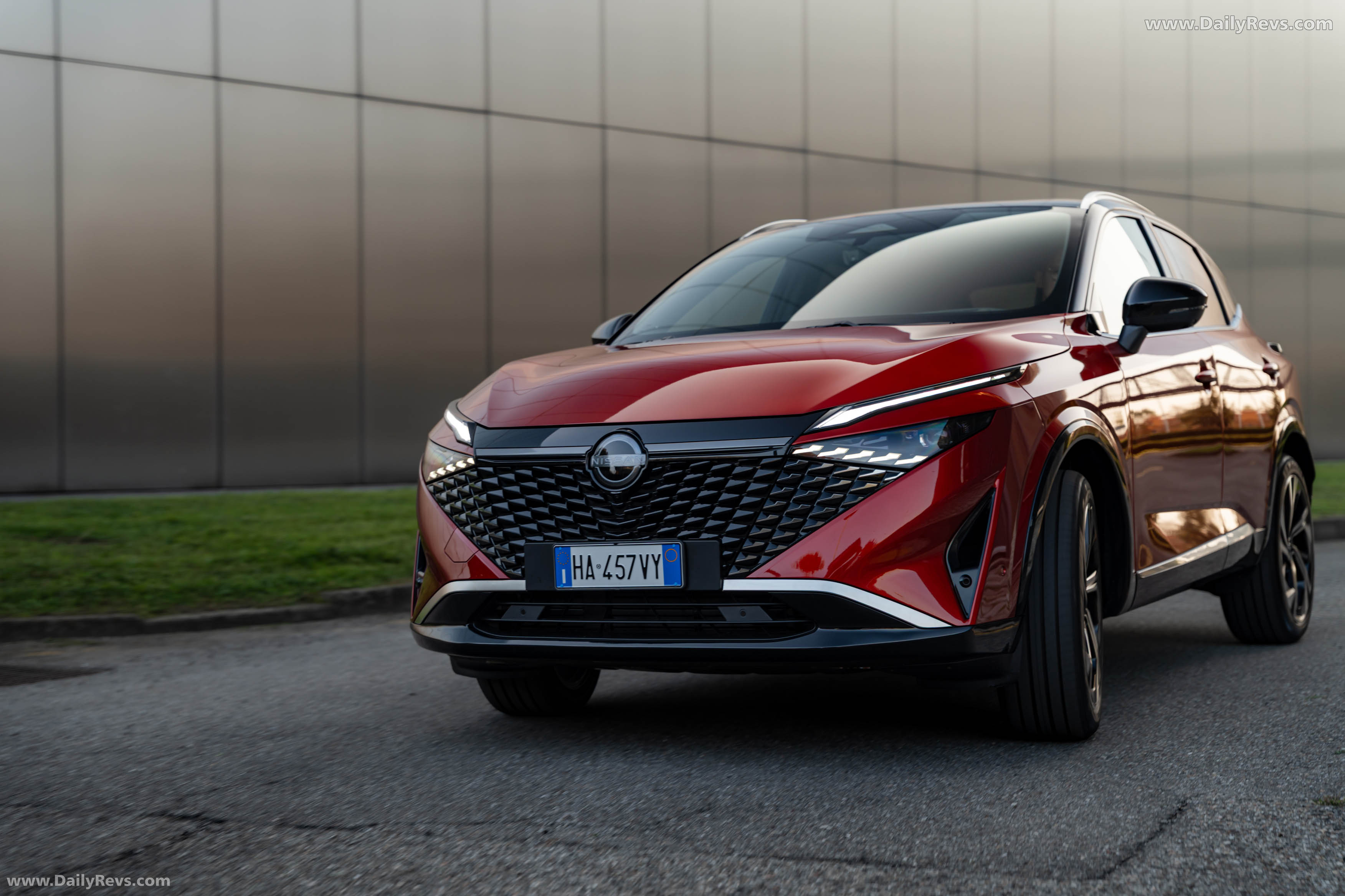 2026 Nissan Qashqai e‐POWER Fuji Sunset Red Front View
