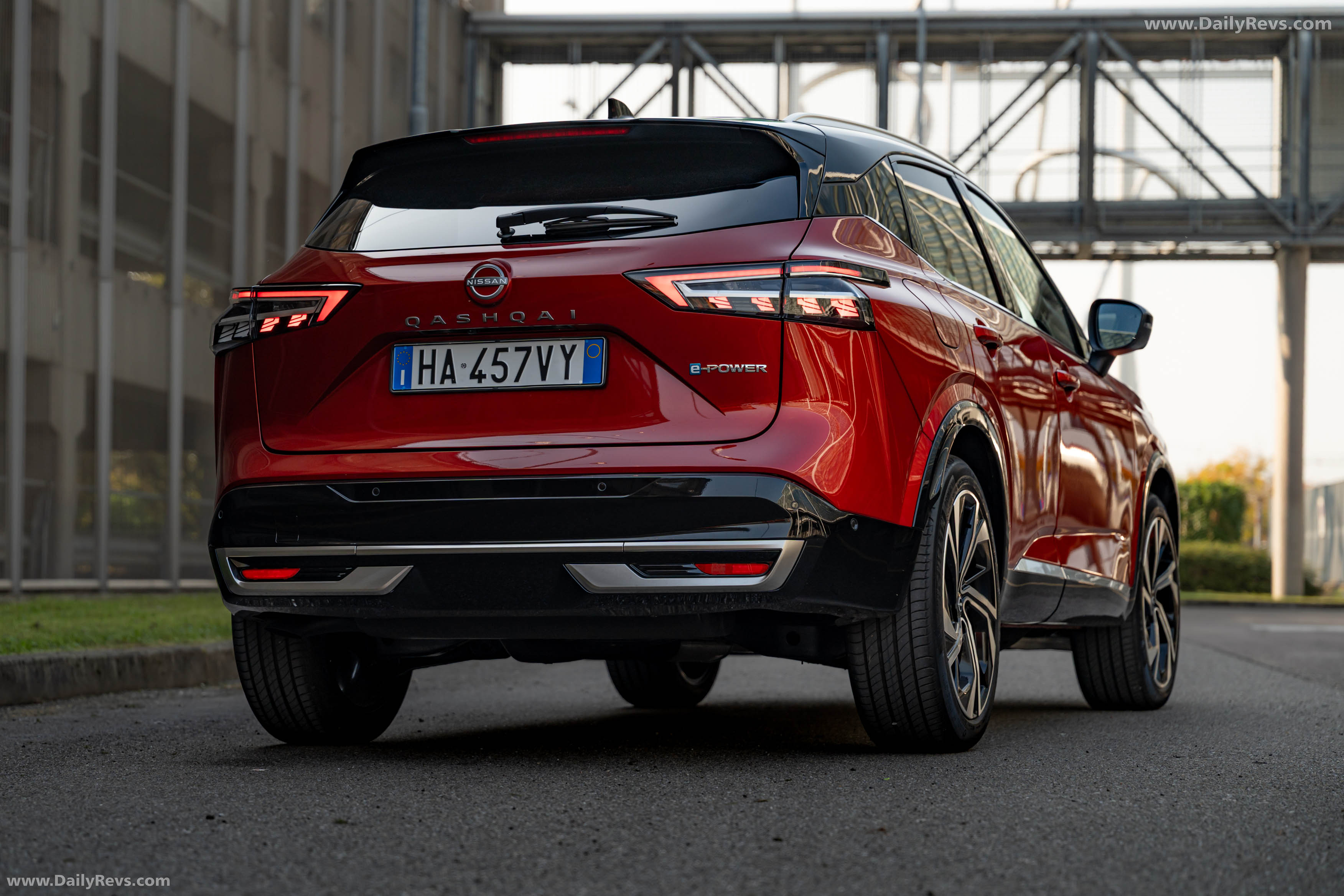 2026 Nissan Qashqai e‐POWER Fuji Sunset Red Rear View