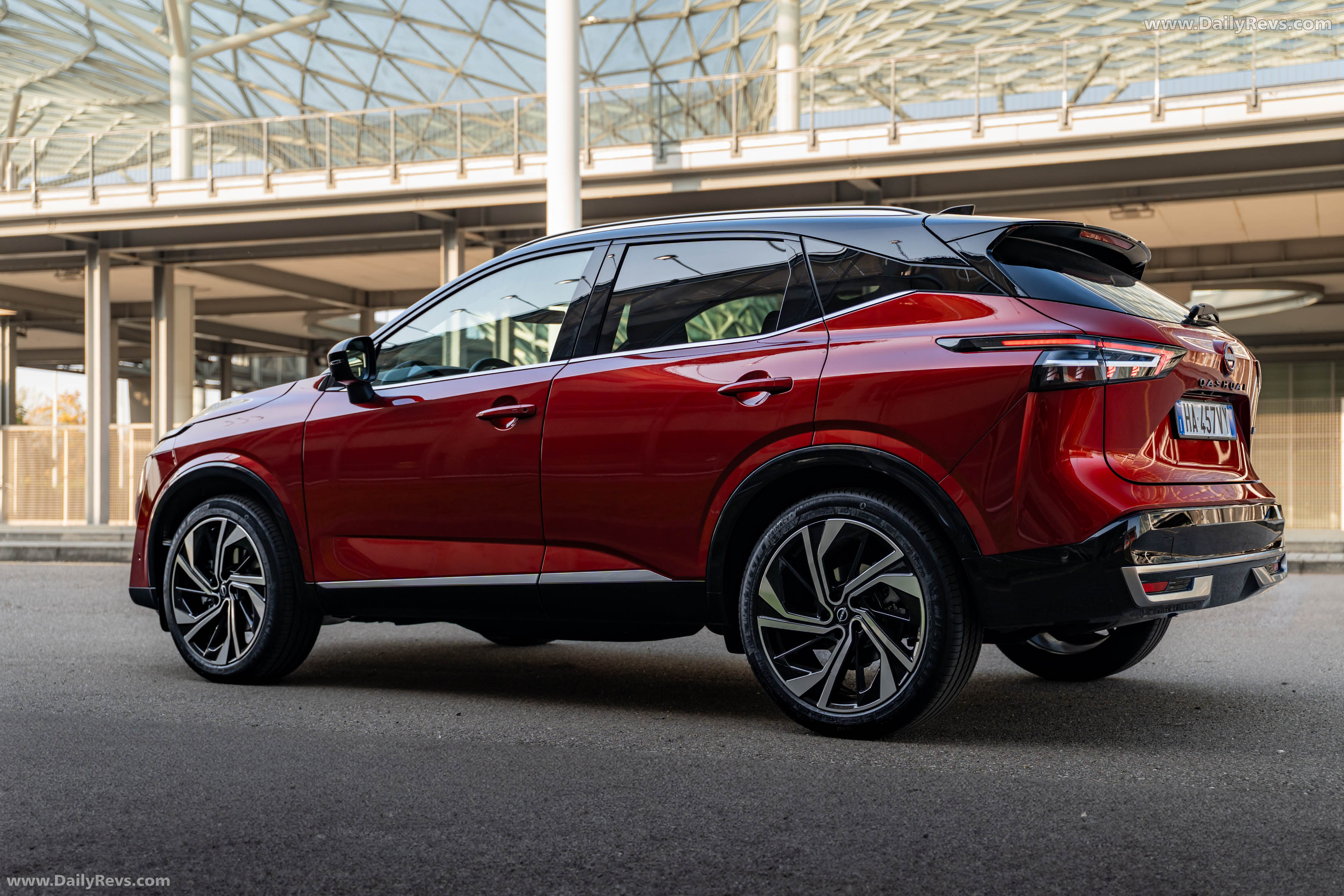2026 Nissan Qashqai e‐POWER Fuji Sunset Red Rear View