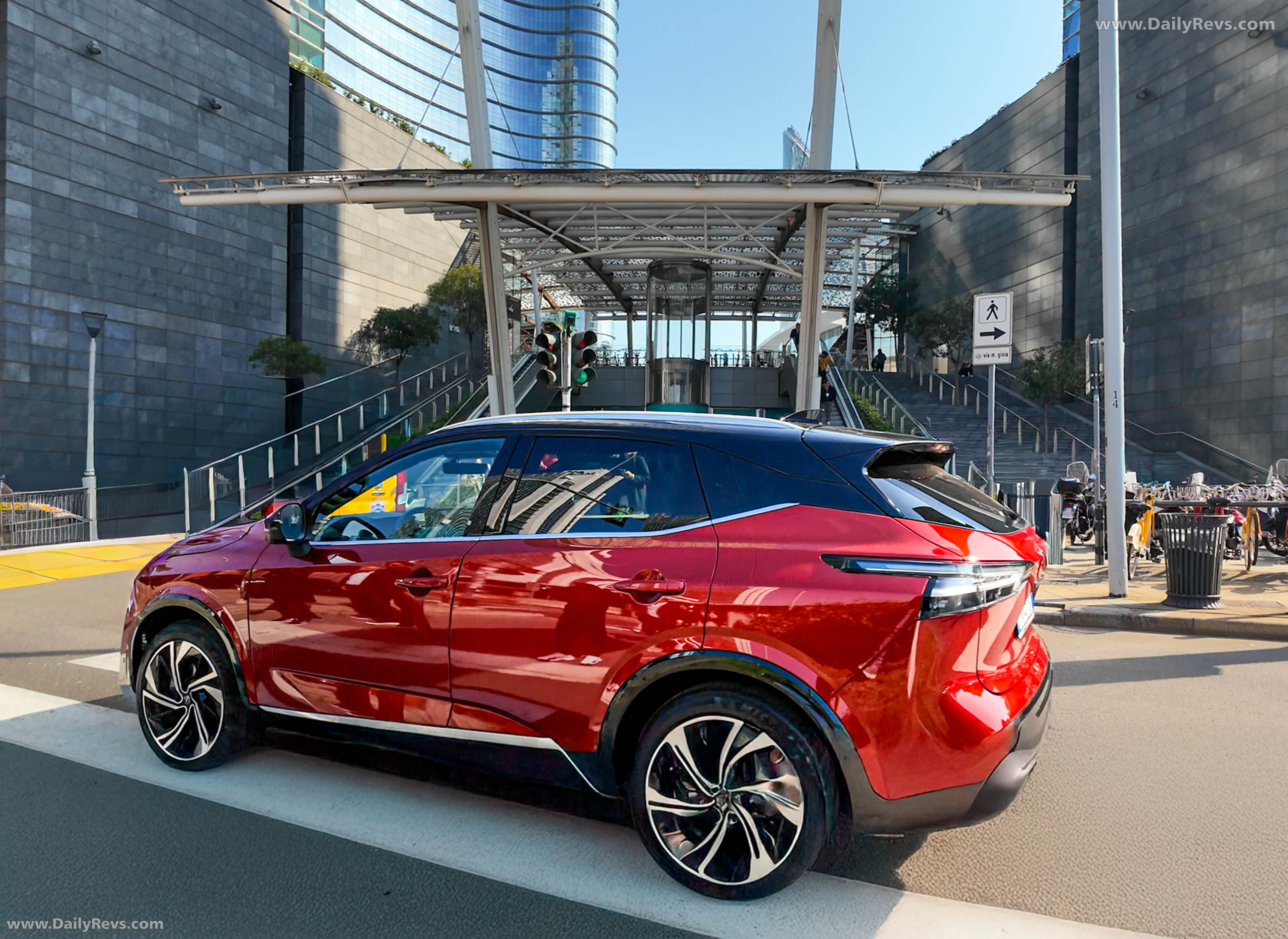 2026 Nissan Qashqai e‐POWER Fuji Sunset Red Rear View