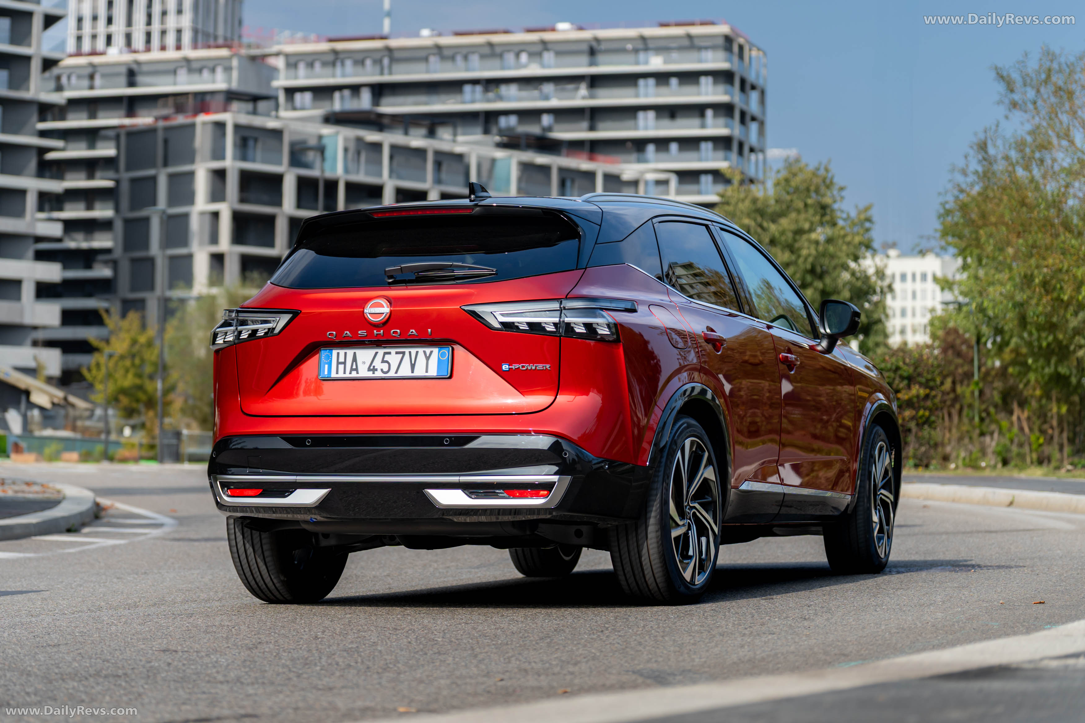 2026 Nissan Qashqai e‐POWER Fuji Sunset Red Rear View