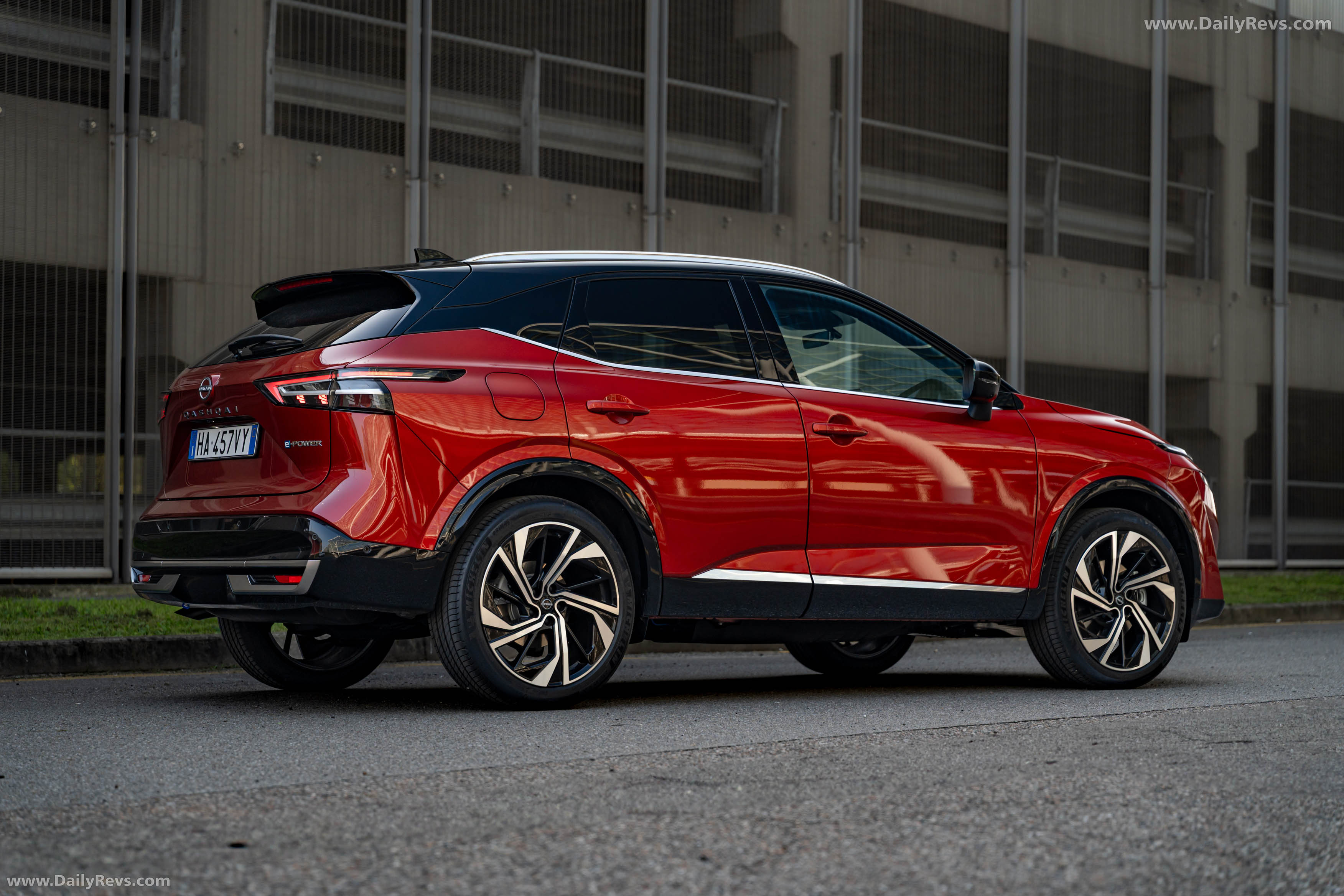 2026 Nissan Qashqai e‐POWER Fuji Sunset Red Rear View