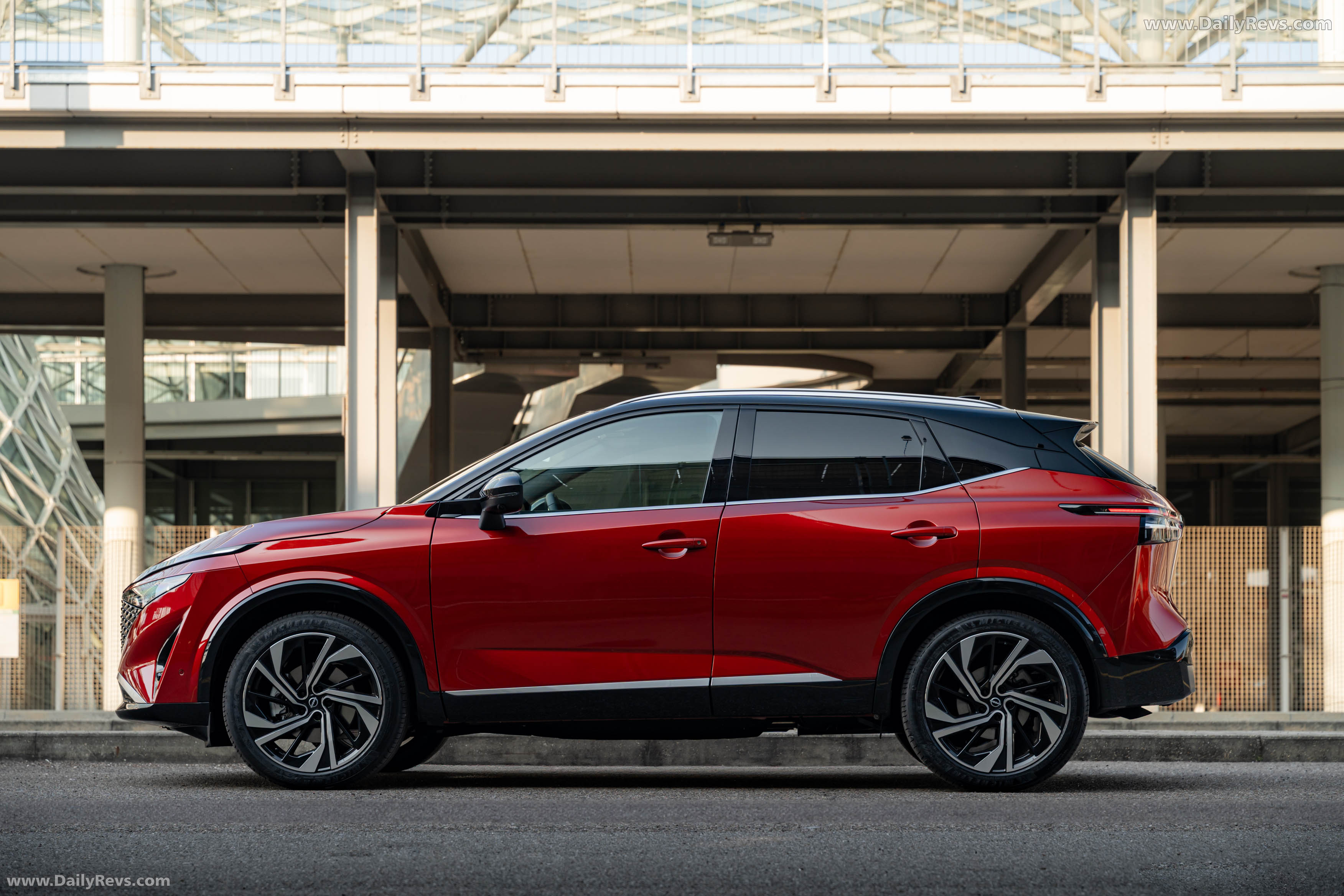 2026 Nissan Qashqai e‐POWER Fuji Sunset Red Side View