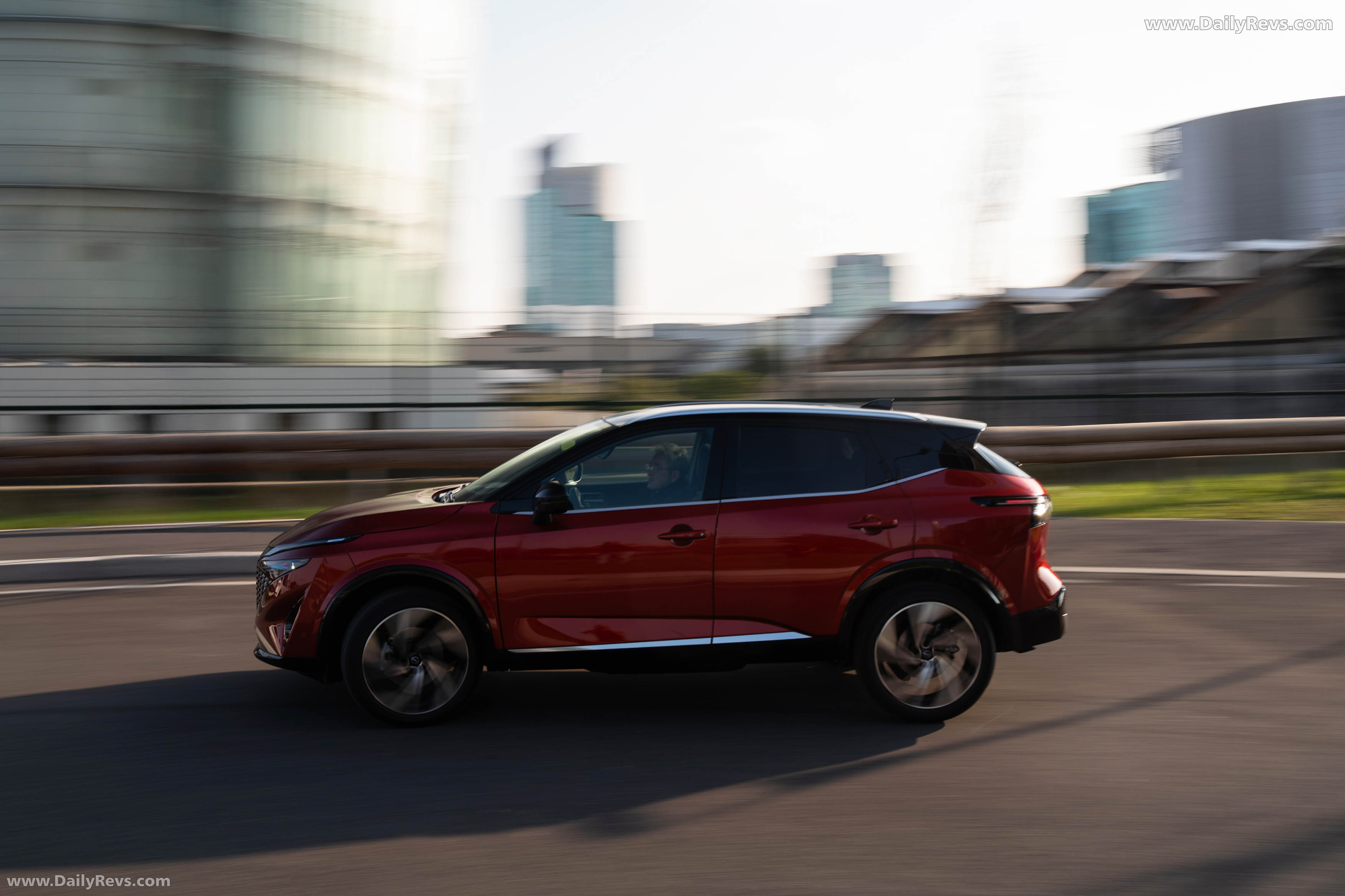 2026 Nissan Qashqai e‐POWER Fuji Sunset Red Side View