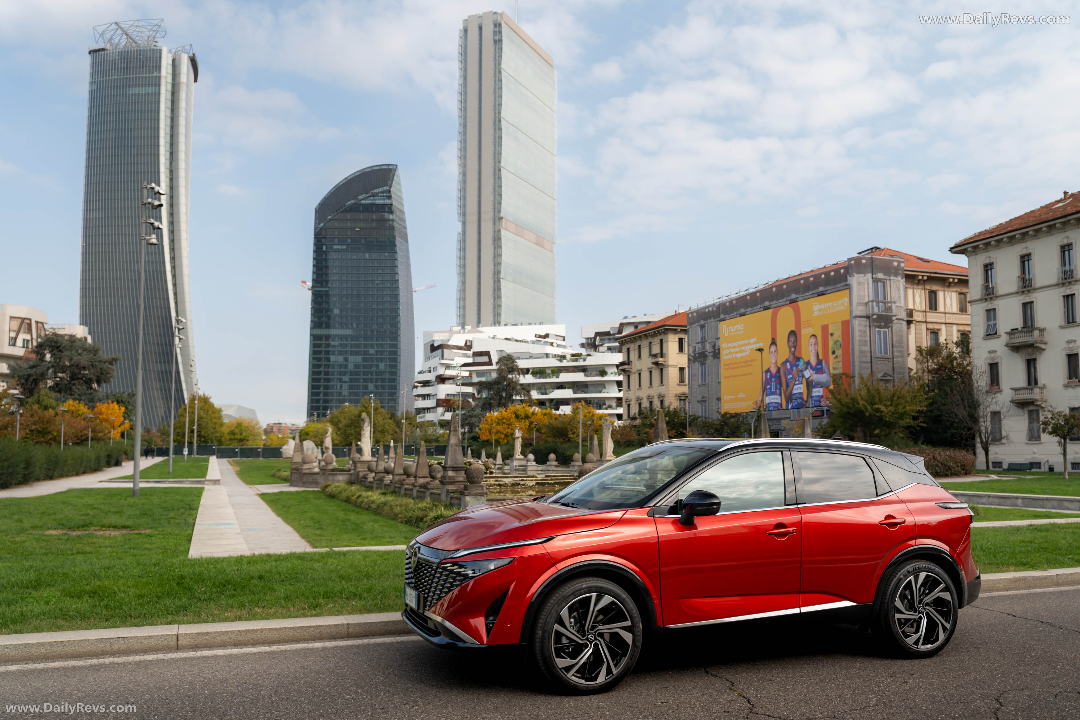 2026 Nissan Qashqai e‐POWER Fuji Sunset Red Side View