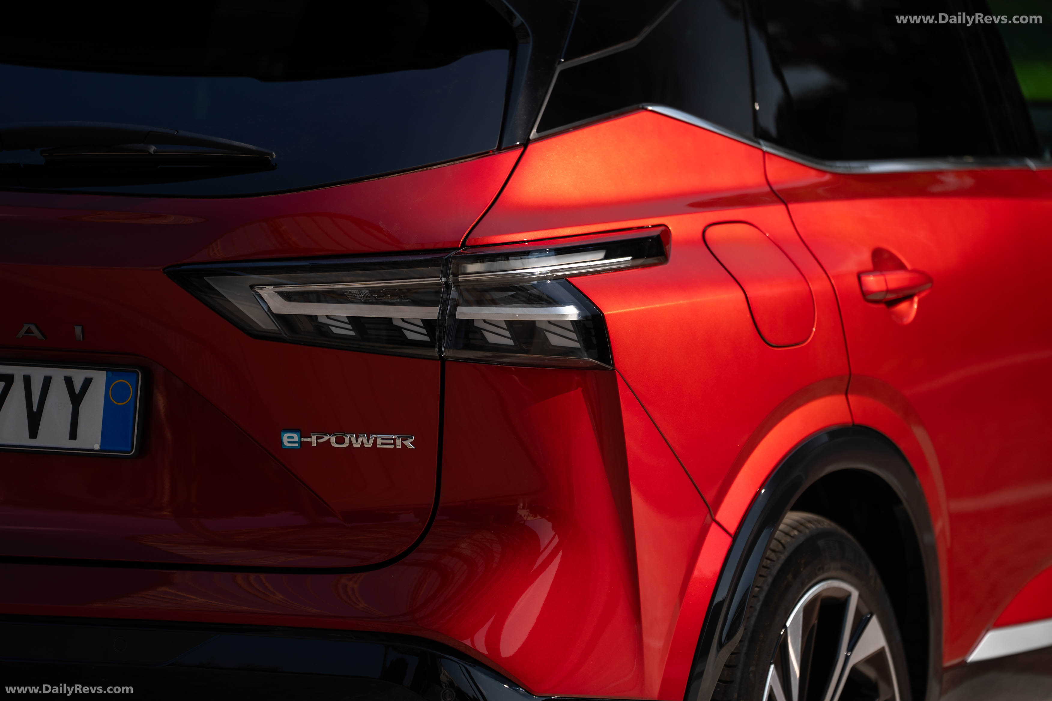 2026 Nissan Qashqai e‐POWER Fuji Sunset Red Exterior