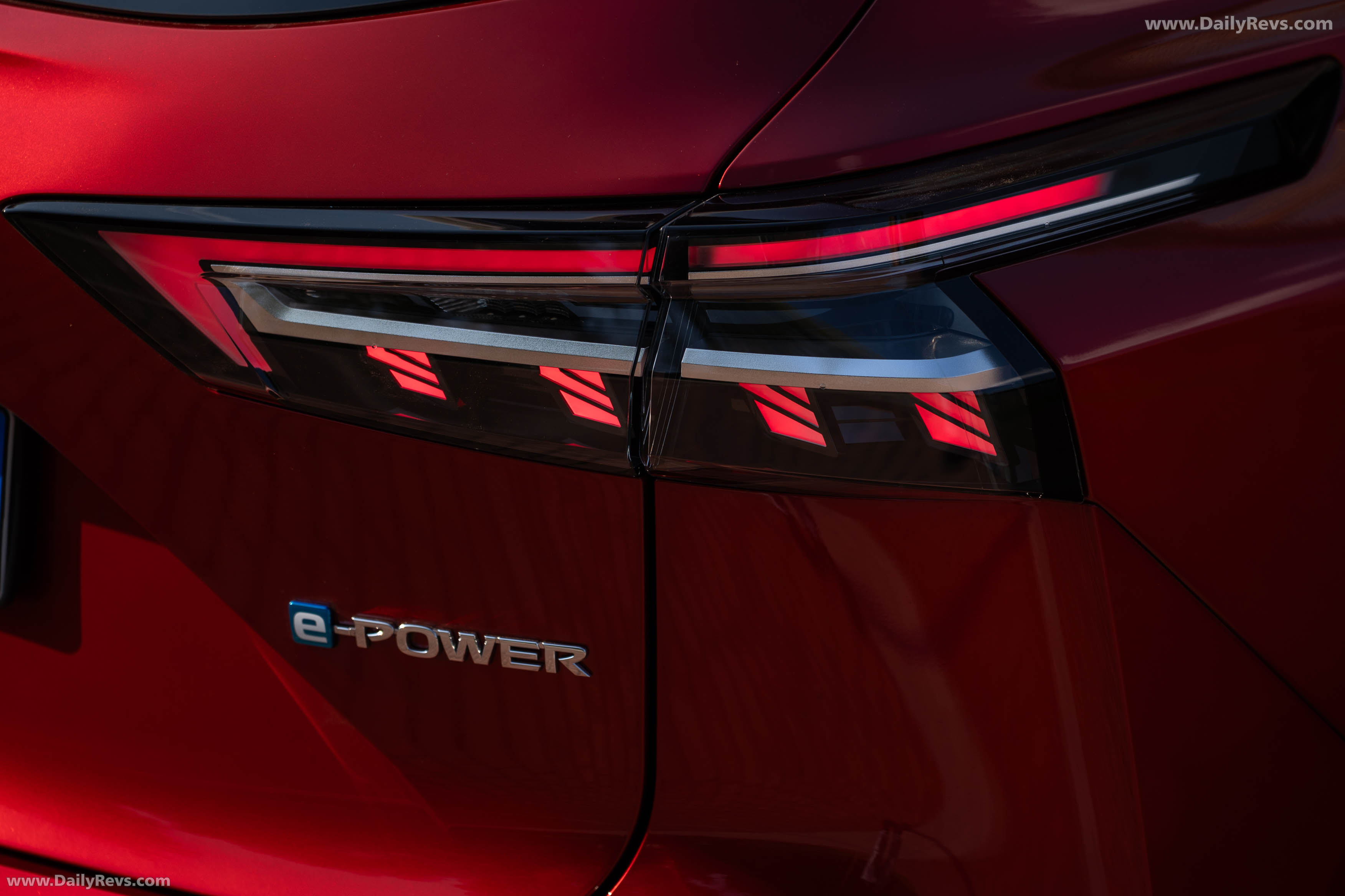 2026 Nissan Qashqai e‐POWER Fuji Sunset Red Exterior