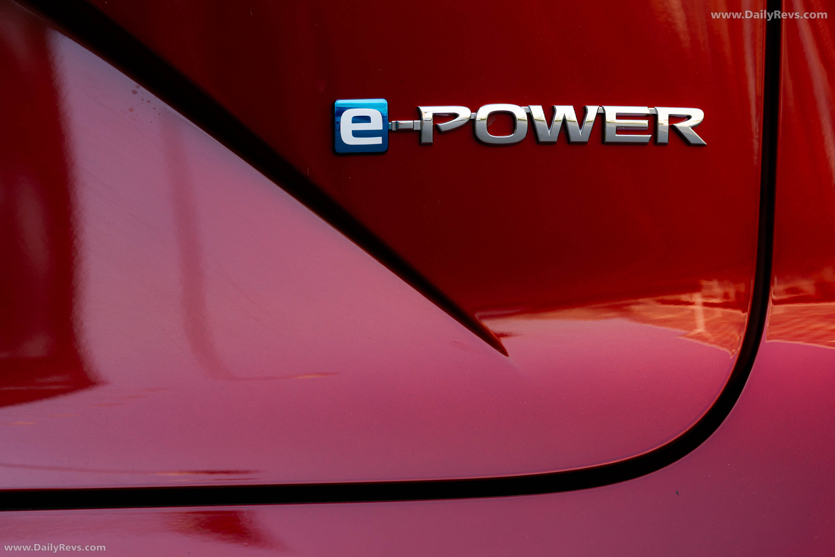 2026 Nissan Qashqai e‐POWER Fuji Sunset Red Exterior