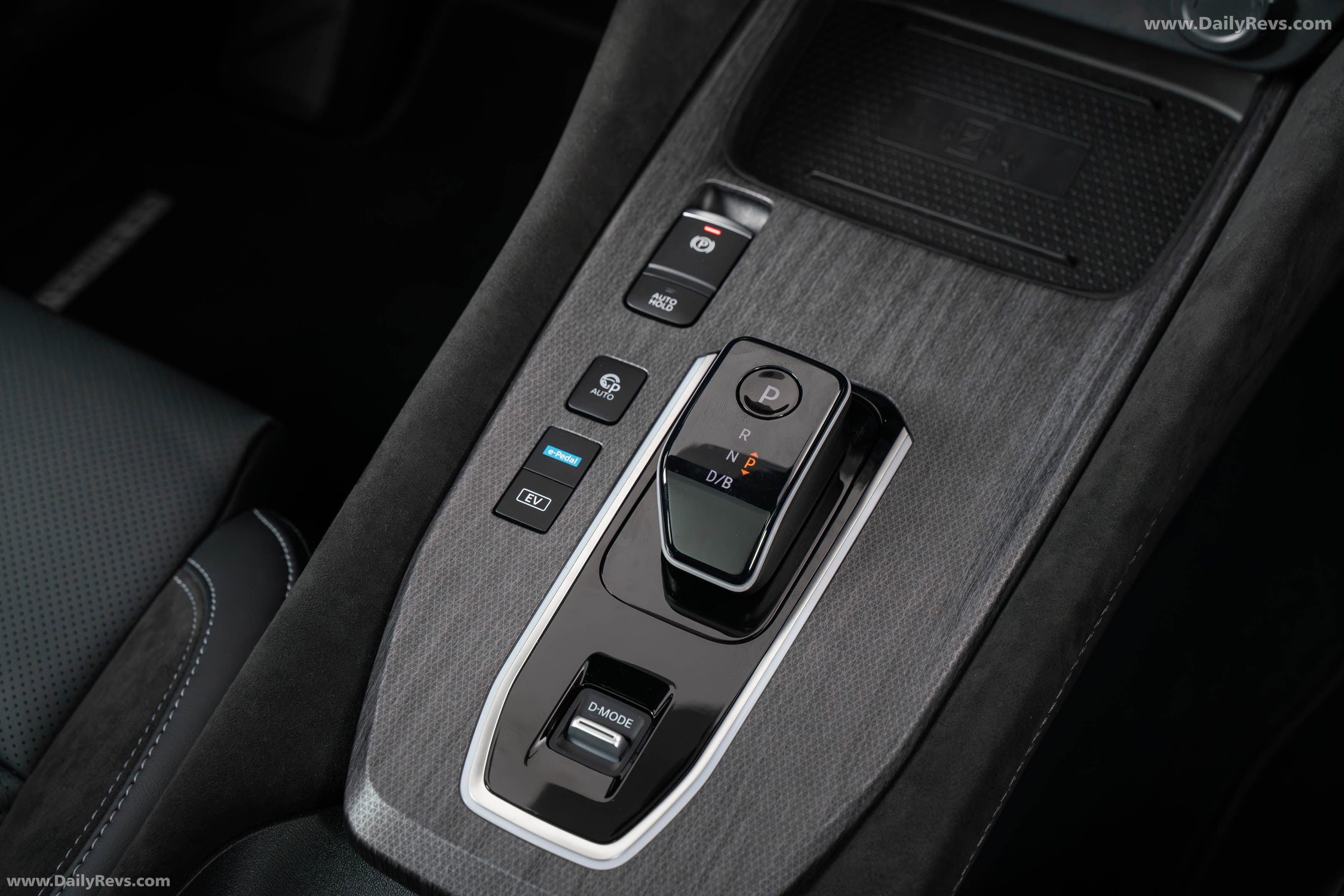 2026 Nissan Qashqai e‐POWER Fuji Sunset Red Interior