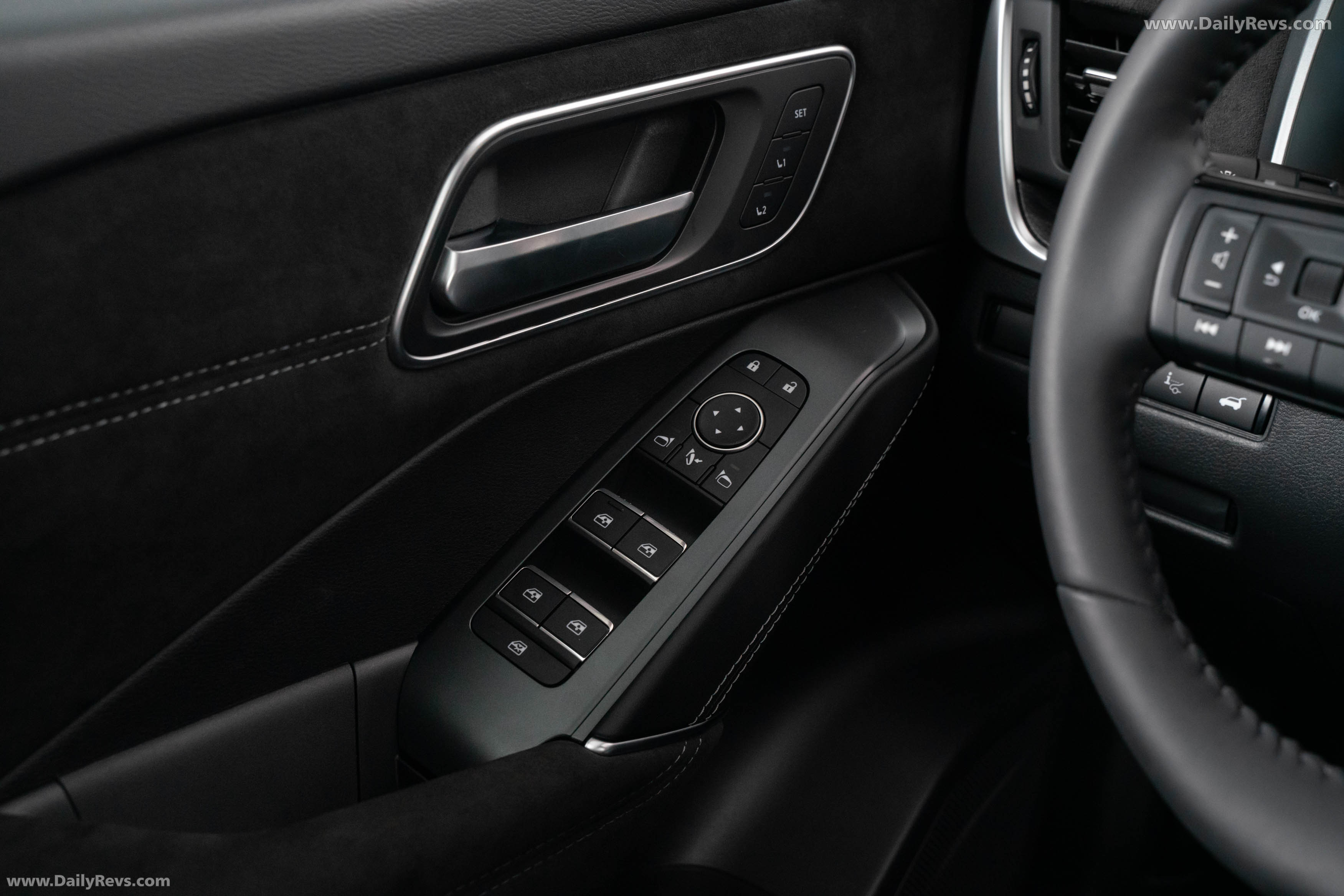 2026 Nissan Qashqai e‐POWER Fuji Sunset Red Interior