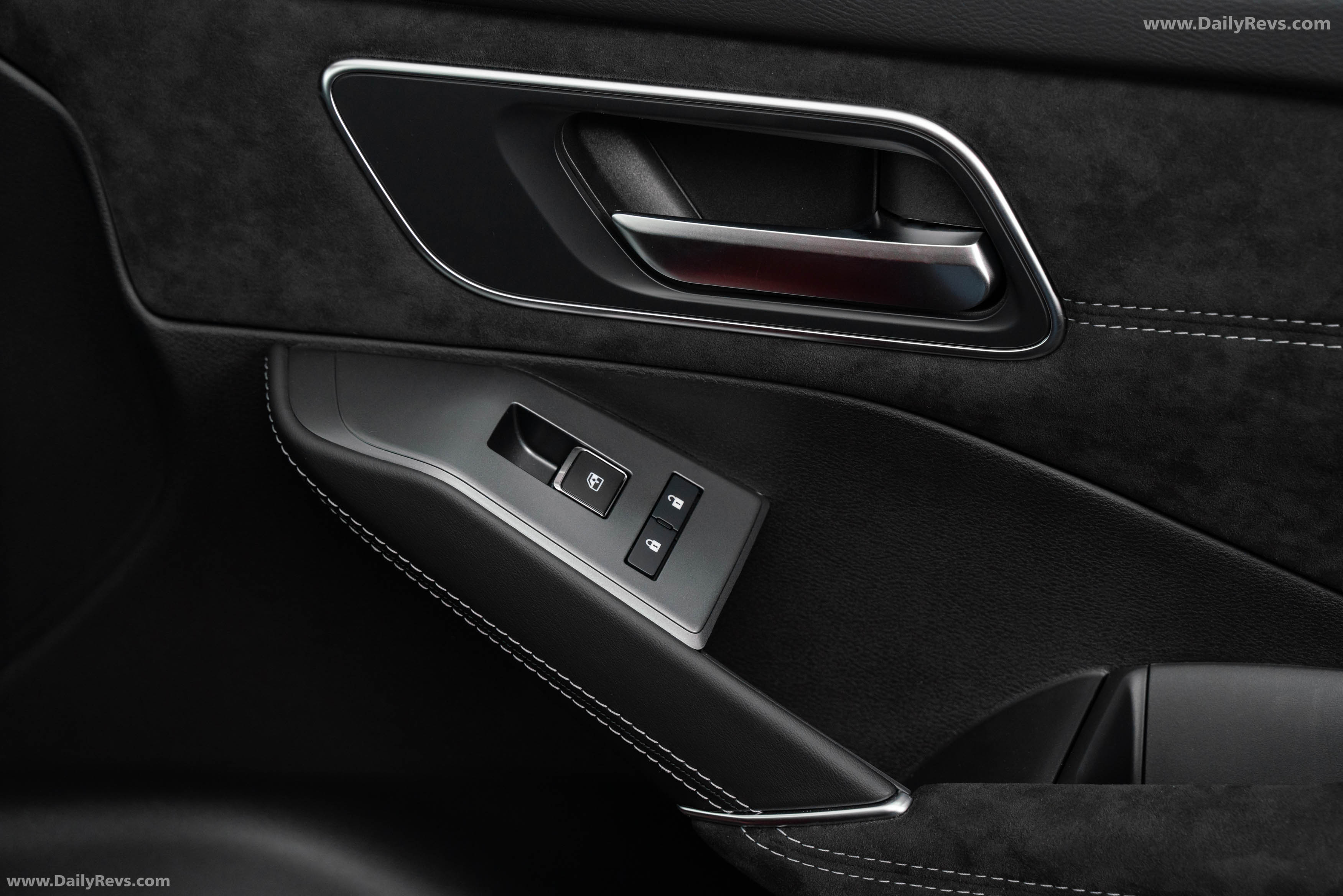 2026 Nissan Qashqai e‐POWER Fuji Sunset Red Interior