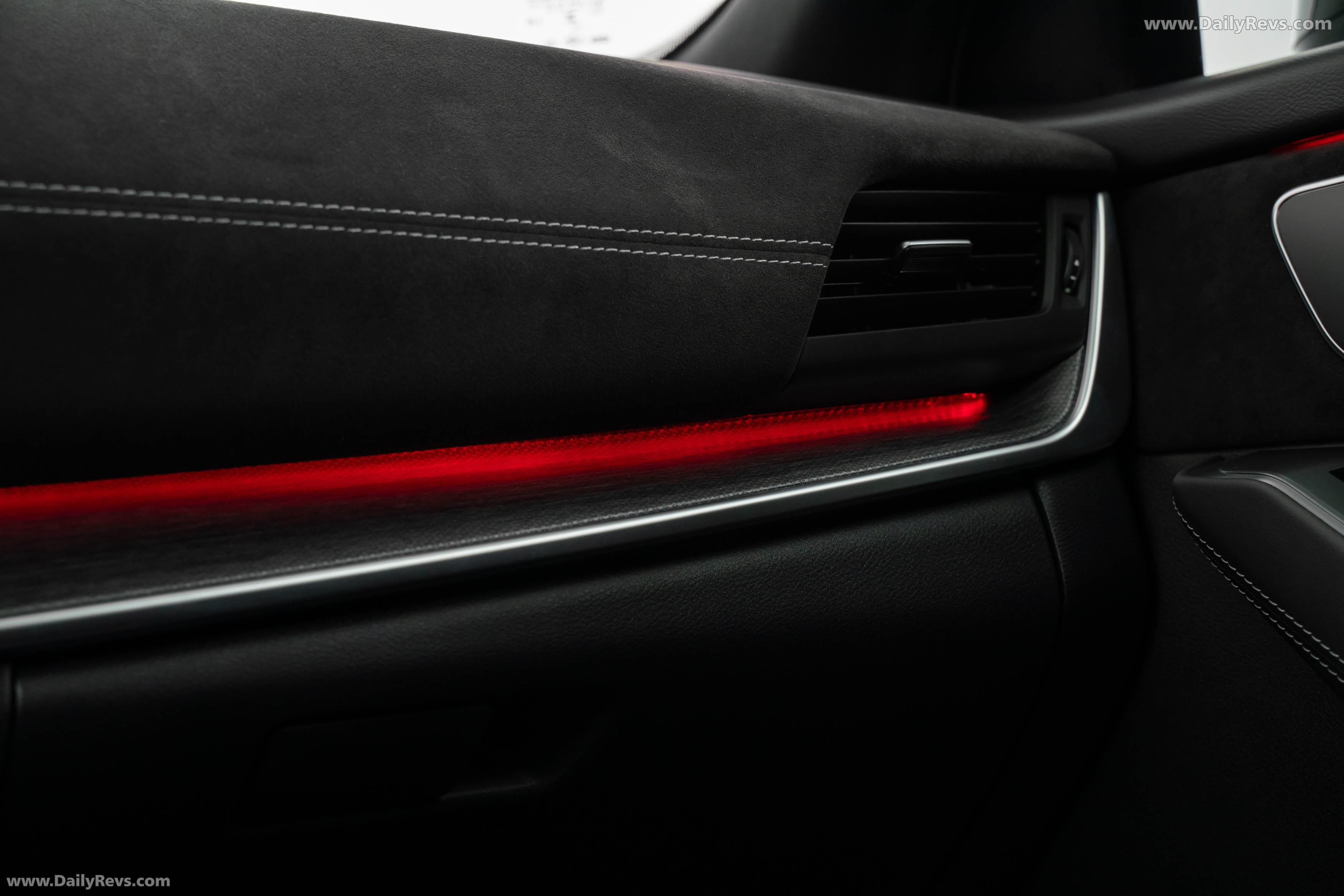 2026 Nissan Qashqai e‐POWER Fuji Sunset Red Interior