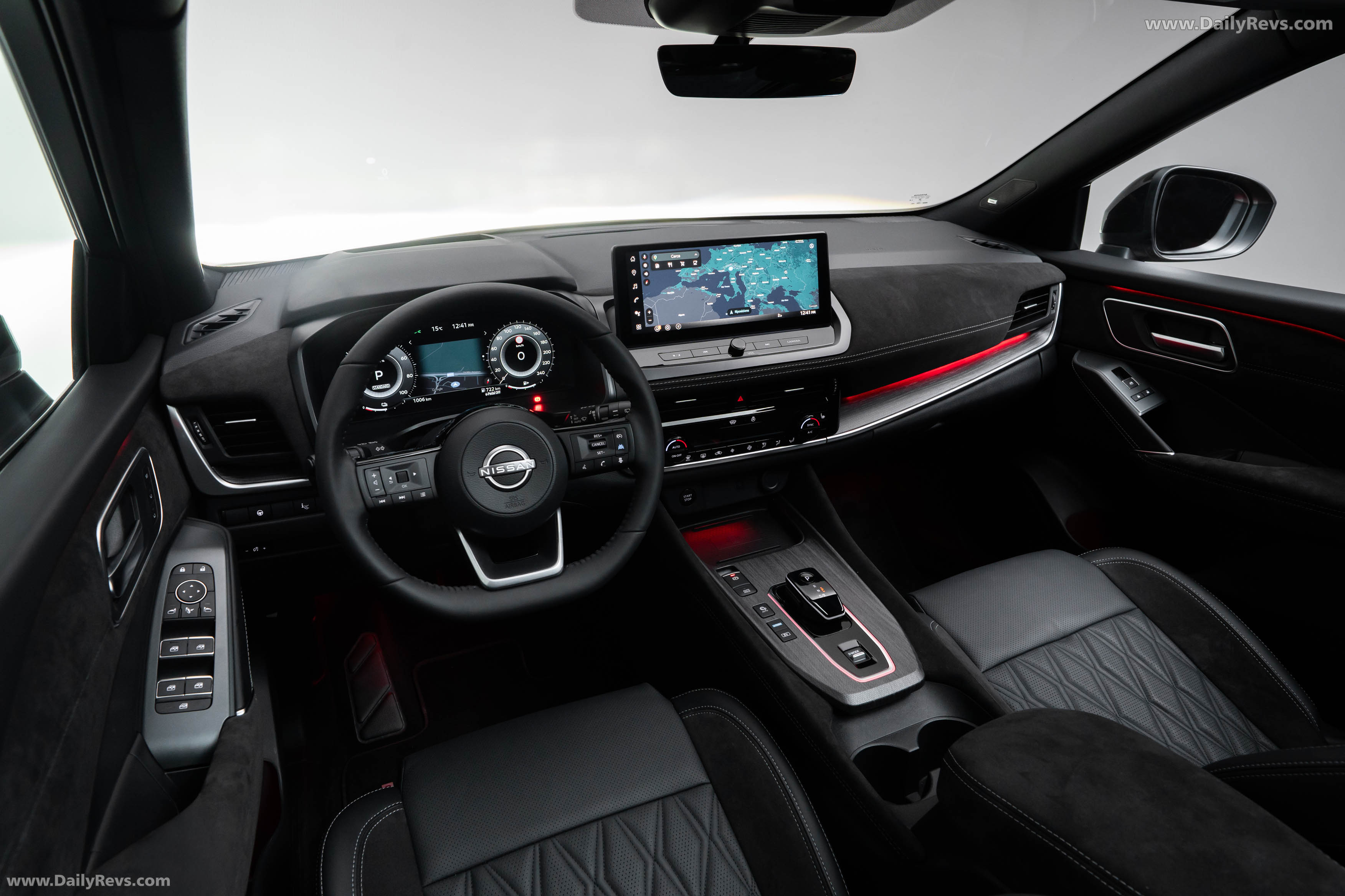 2026 Nissan Qashqai e‐POWER Fuji Sunset Red Interior