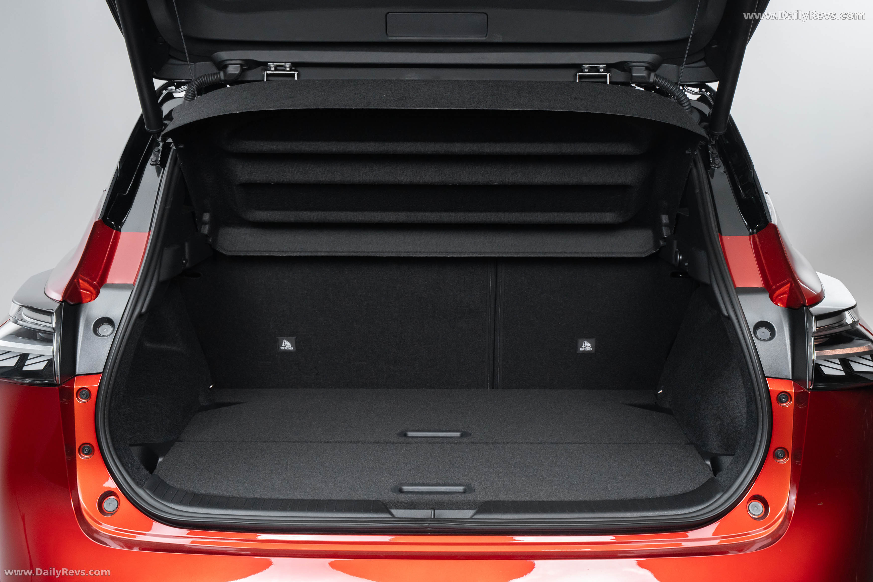 2026 Nissan Qashqai e‐POWER Fuji Sunset Red Interior