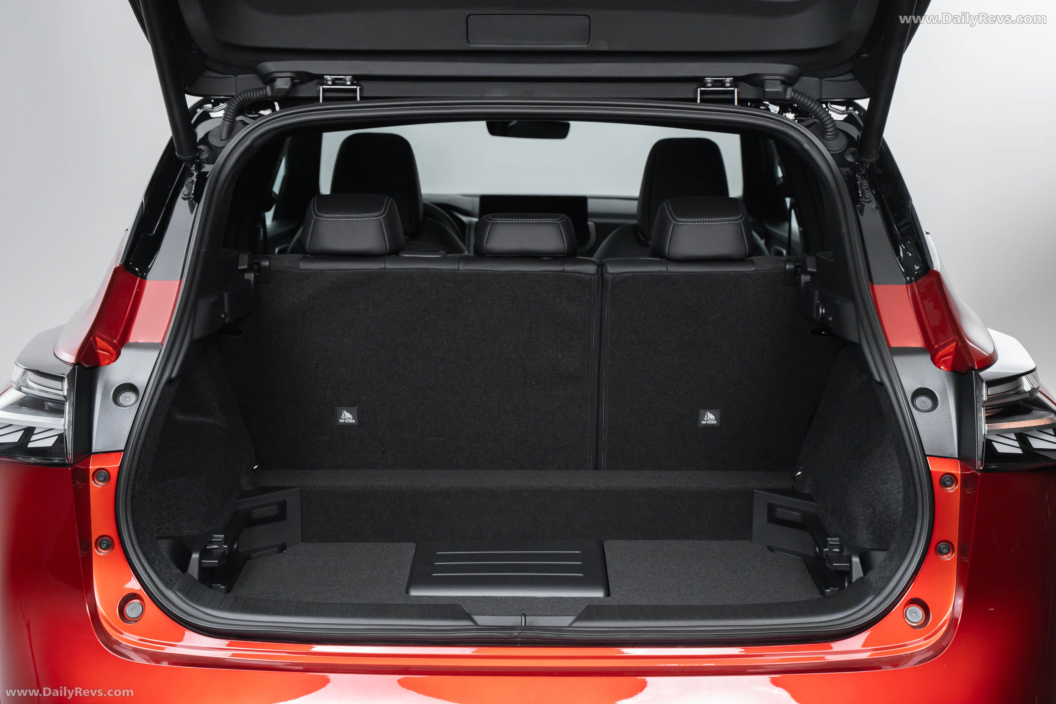 2026 Nissan Qashqai e‐POWER Fuji Sunset Red Interior