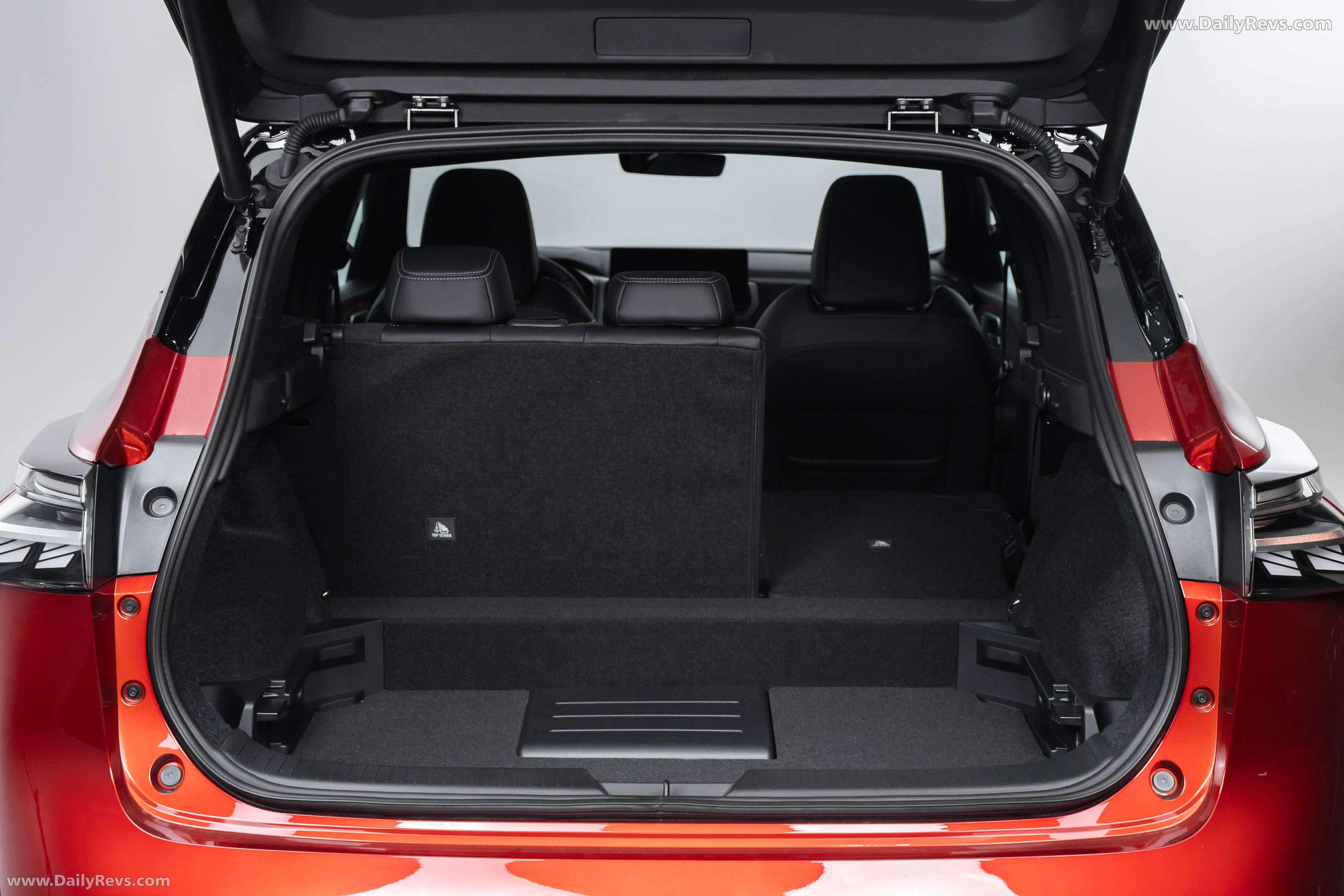 2026 Nissan Qashqai e‐POWER Fuji Sunset Red Interior