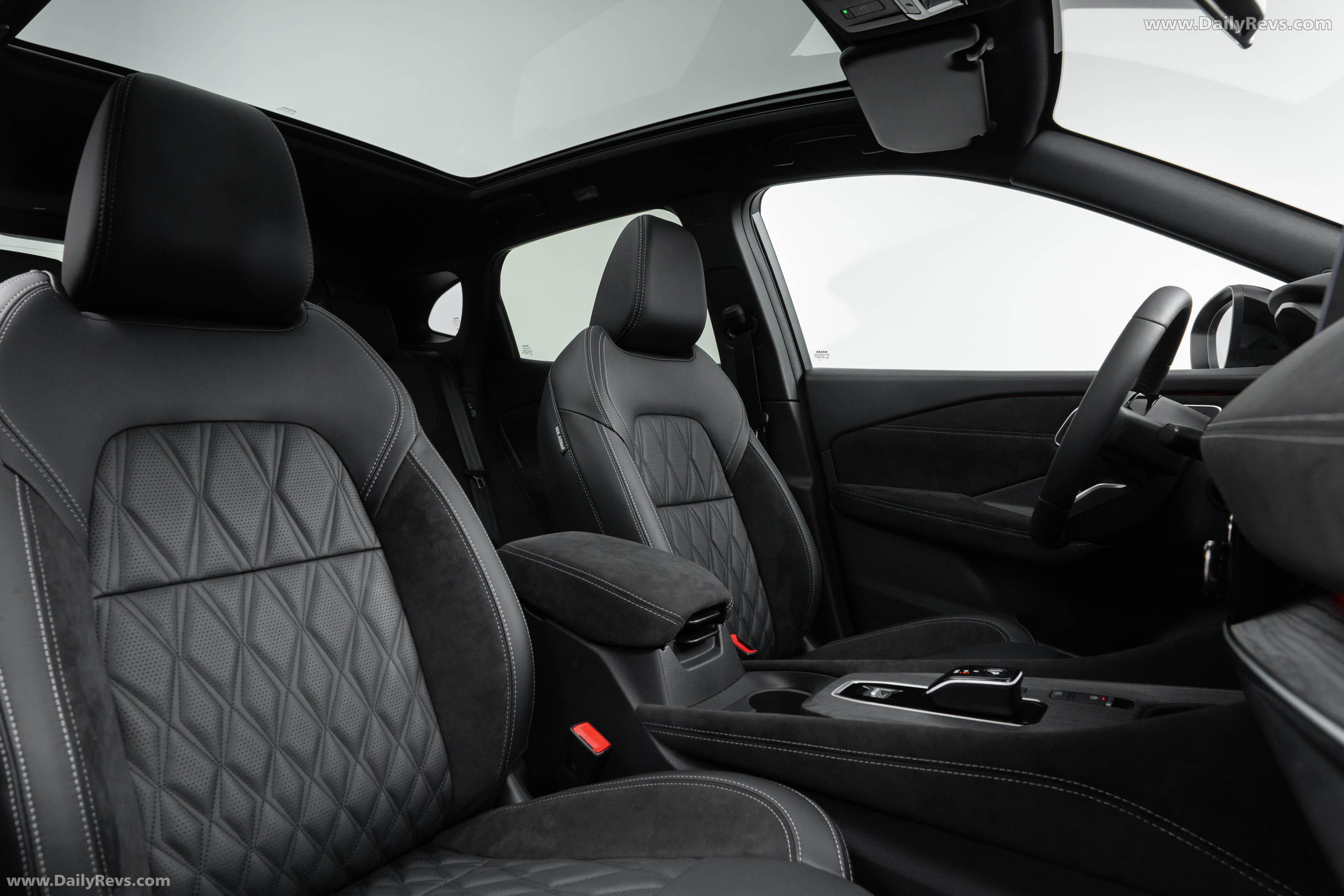 2026 Nissan Qashqai e‐POWER Fuji Sunset Red Interior