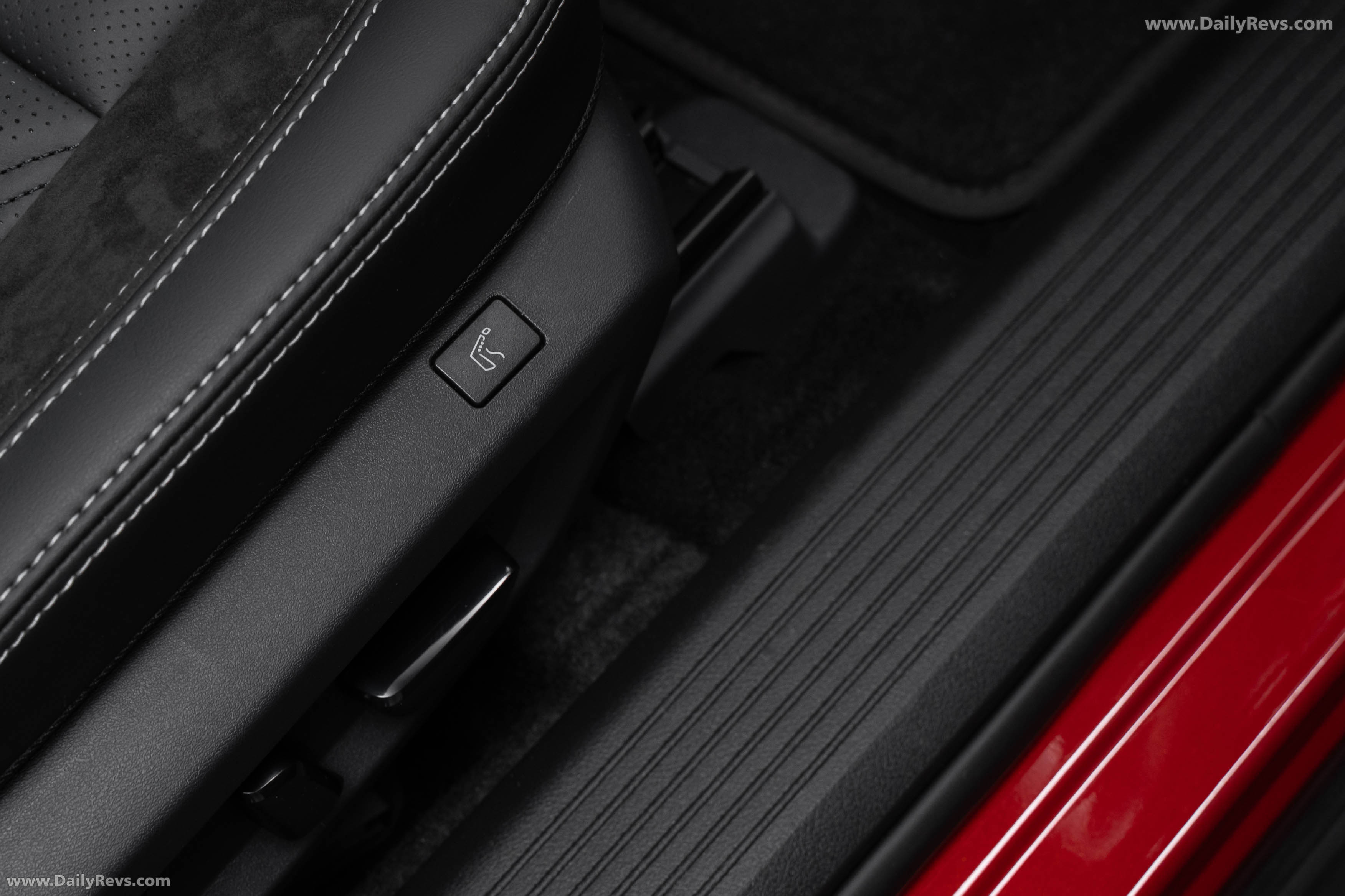 2026 Nissan Qashqai e‐POWER Fuji Sunset Red Interior