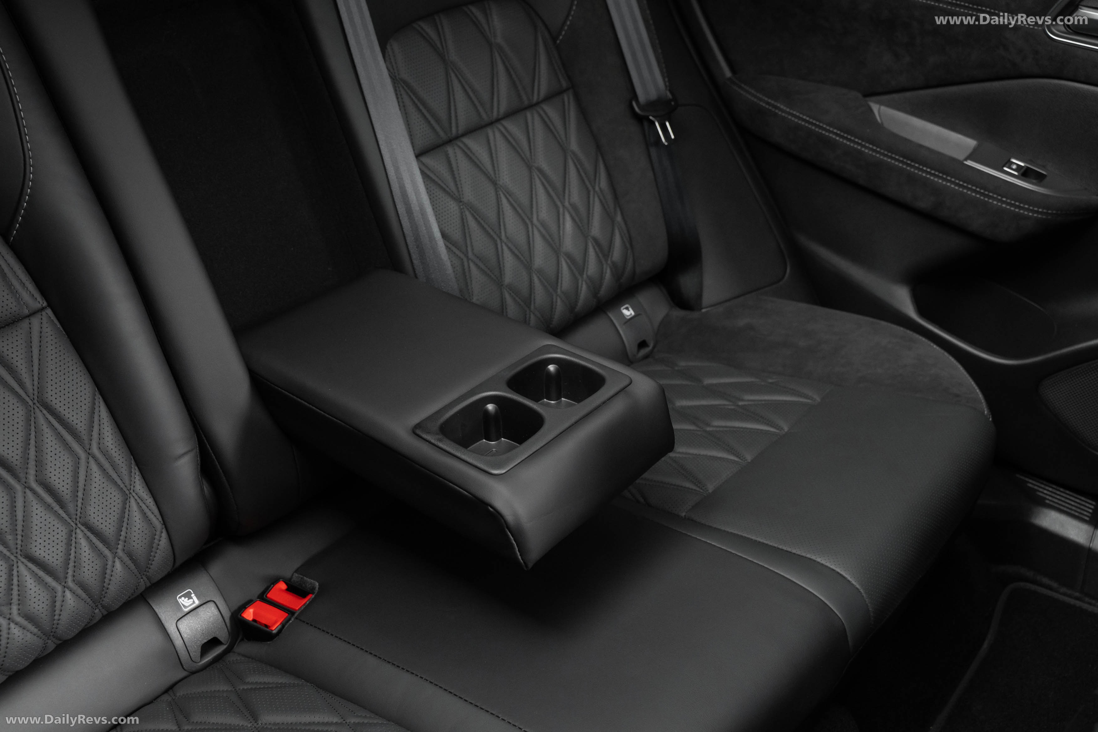 2026 Nissan Qashqai e‐POWER Fuji Sunset Red Interior
