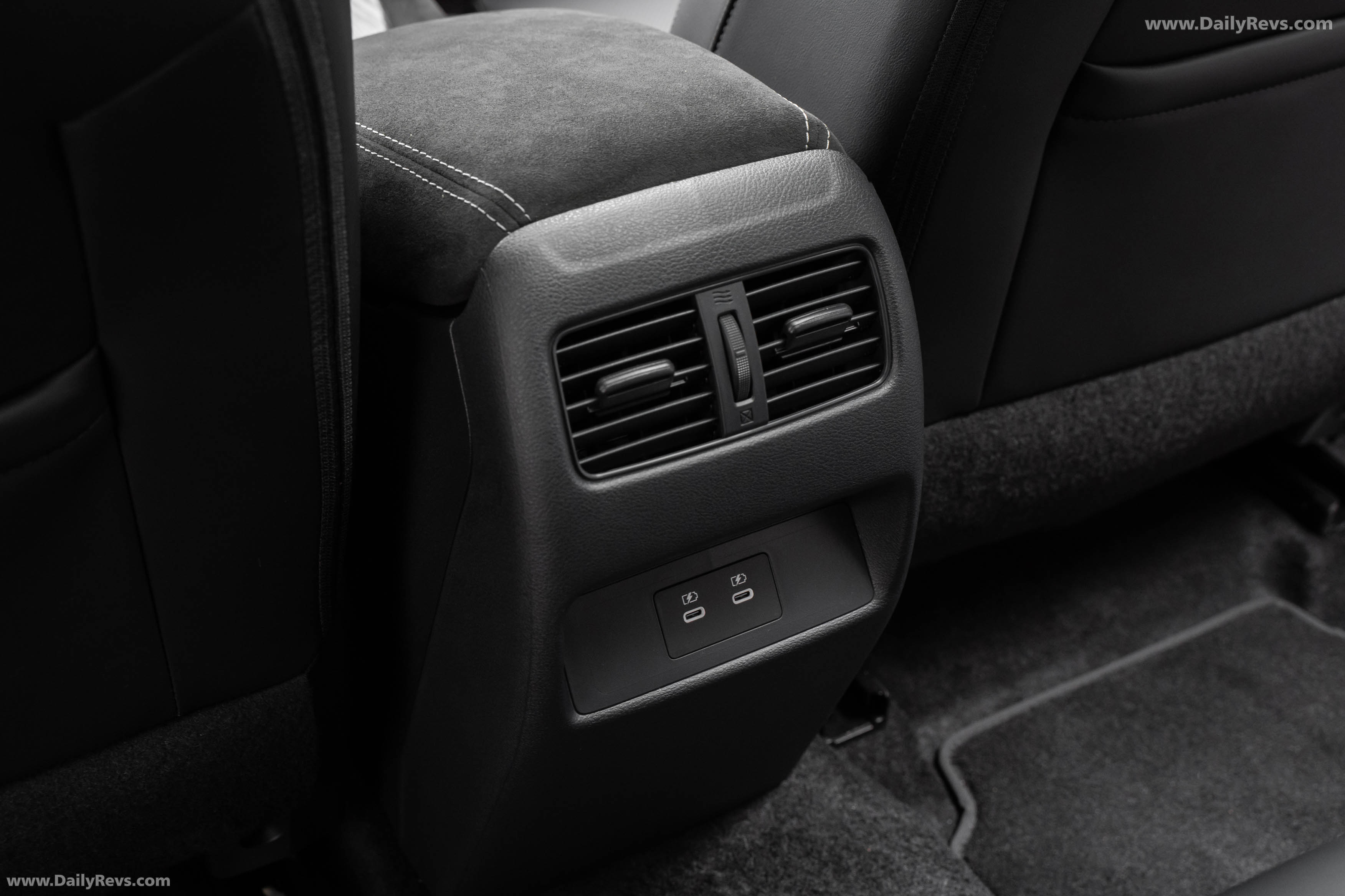 2026 Nissan Qashqai e‐POWER Fuji Sunset Red Interior