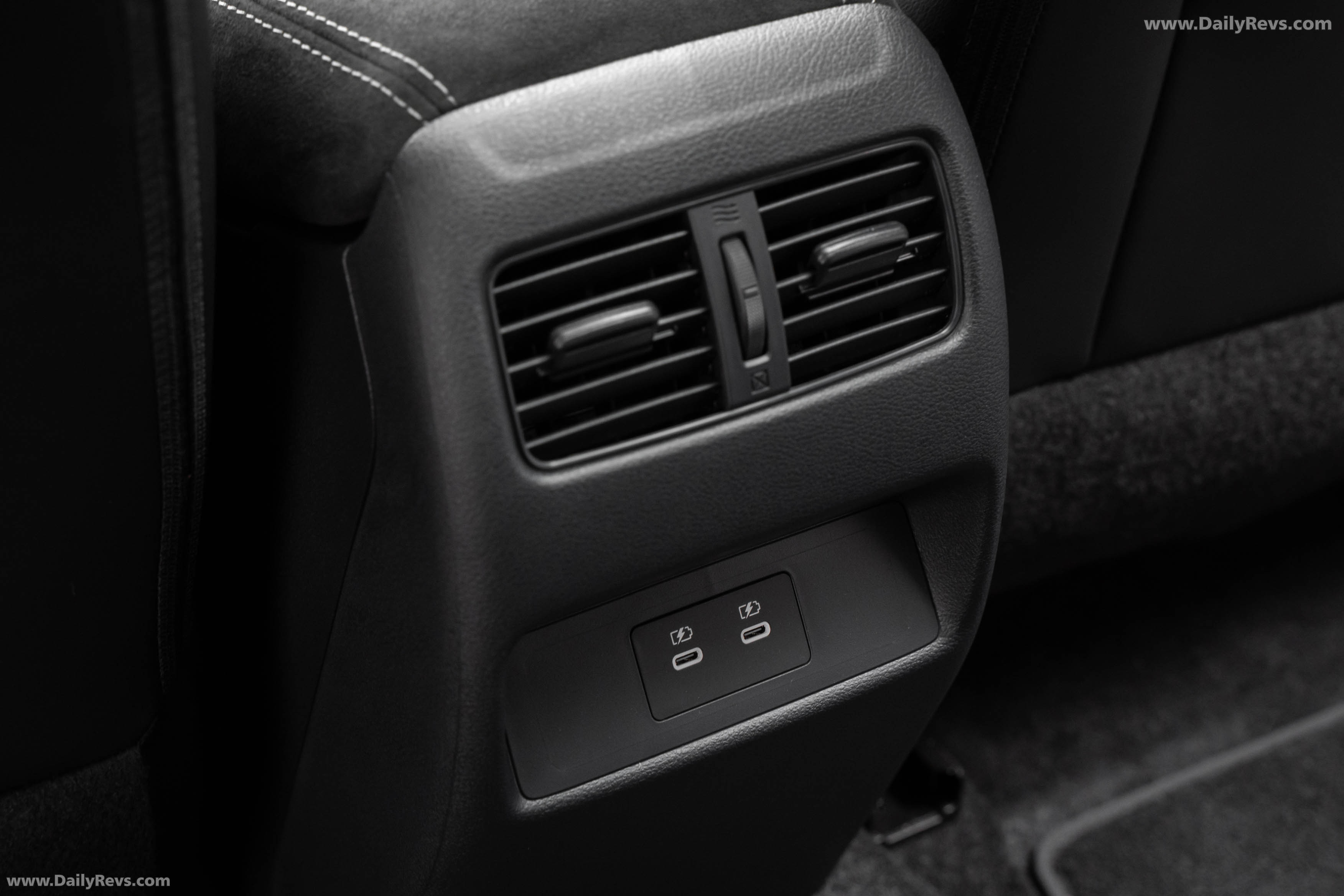 2026 Nissan Qashqai e‐POWER Fuji Sunset Red Interior