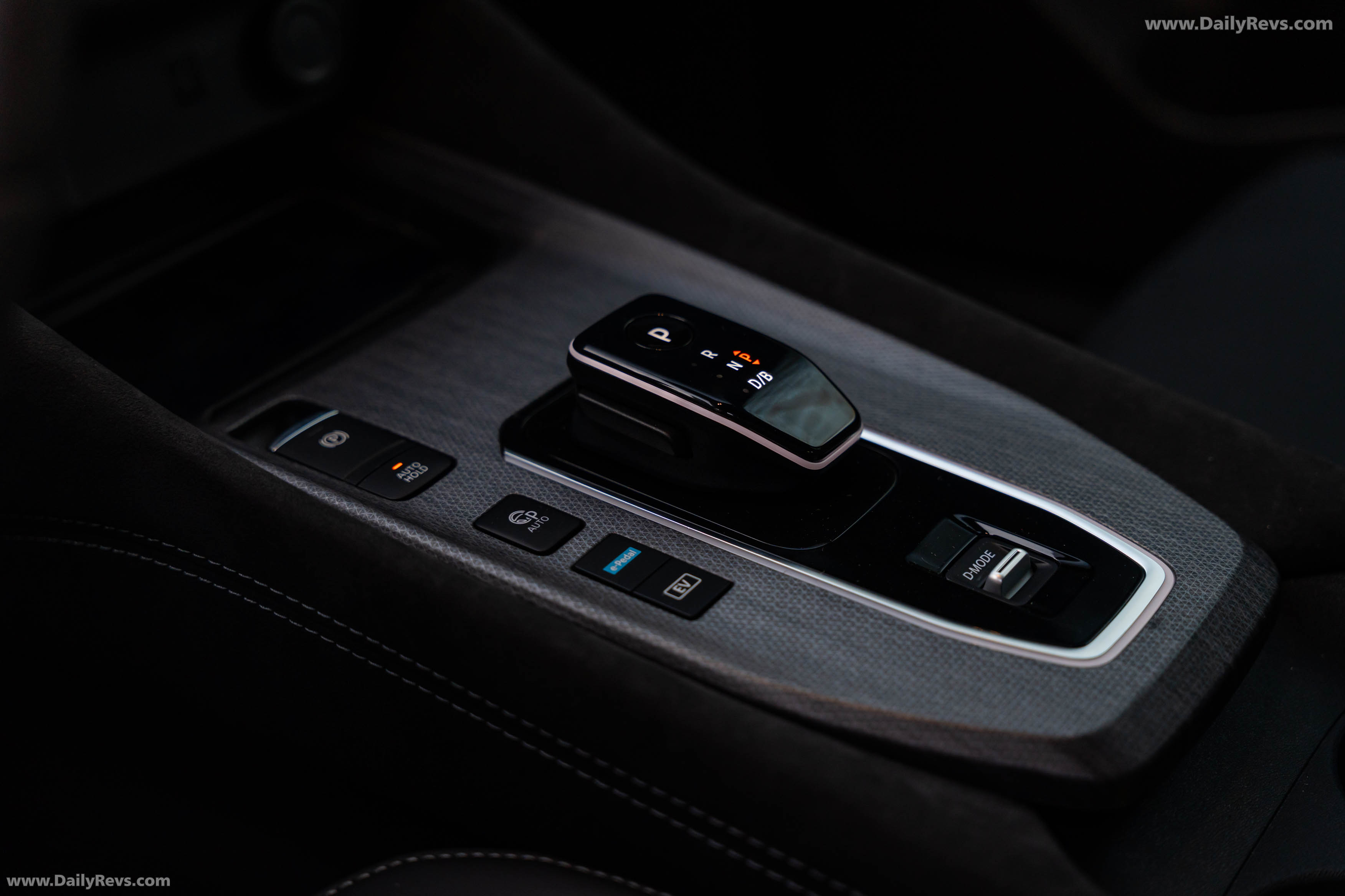 2026 Nissan Qashqai e‐POWER Fuji Sunset Red Interior