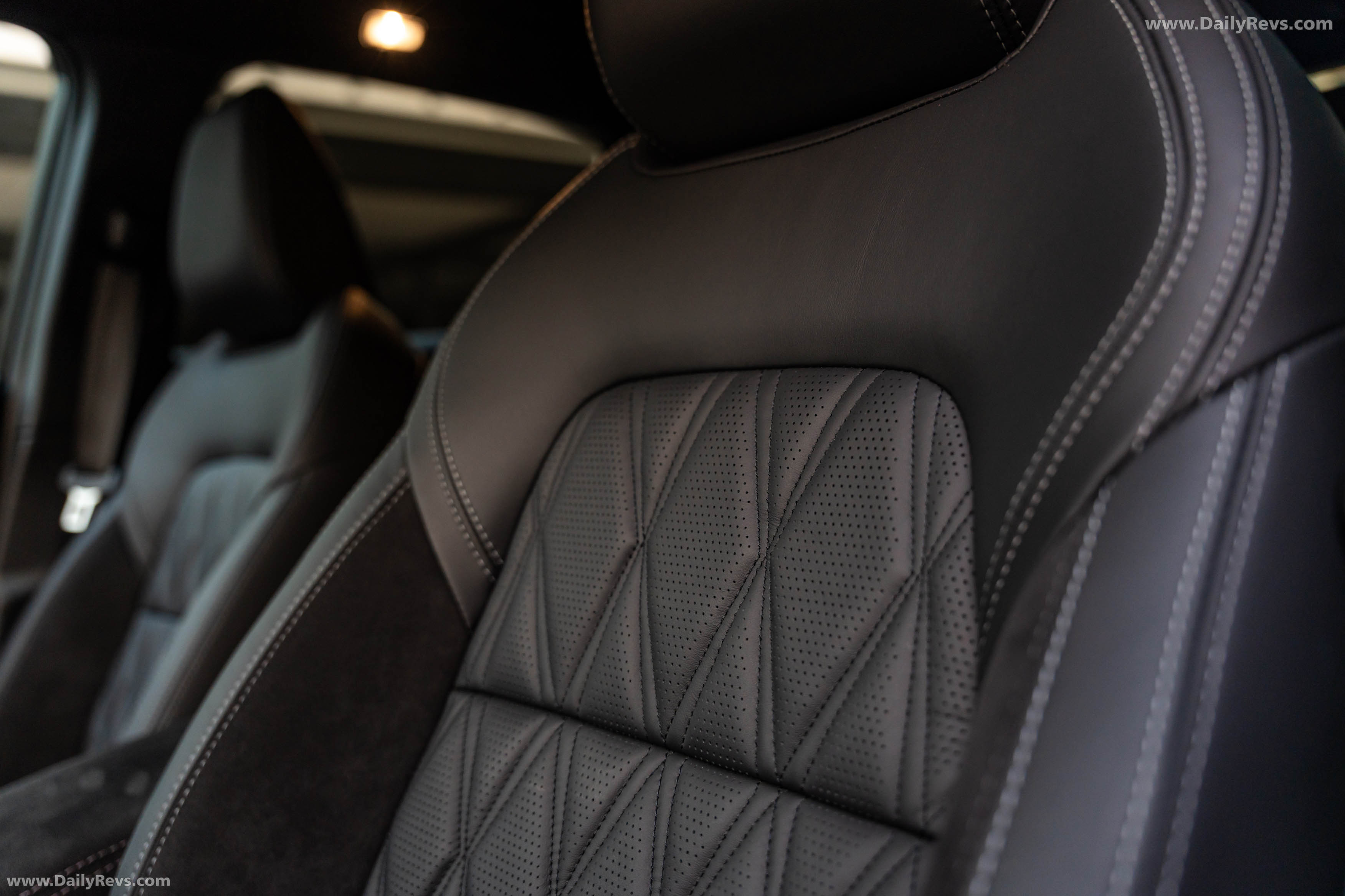 2026 Nissan Qashqai e‐POWER Fuji Sunset Red Interior