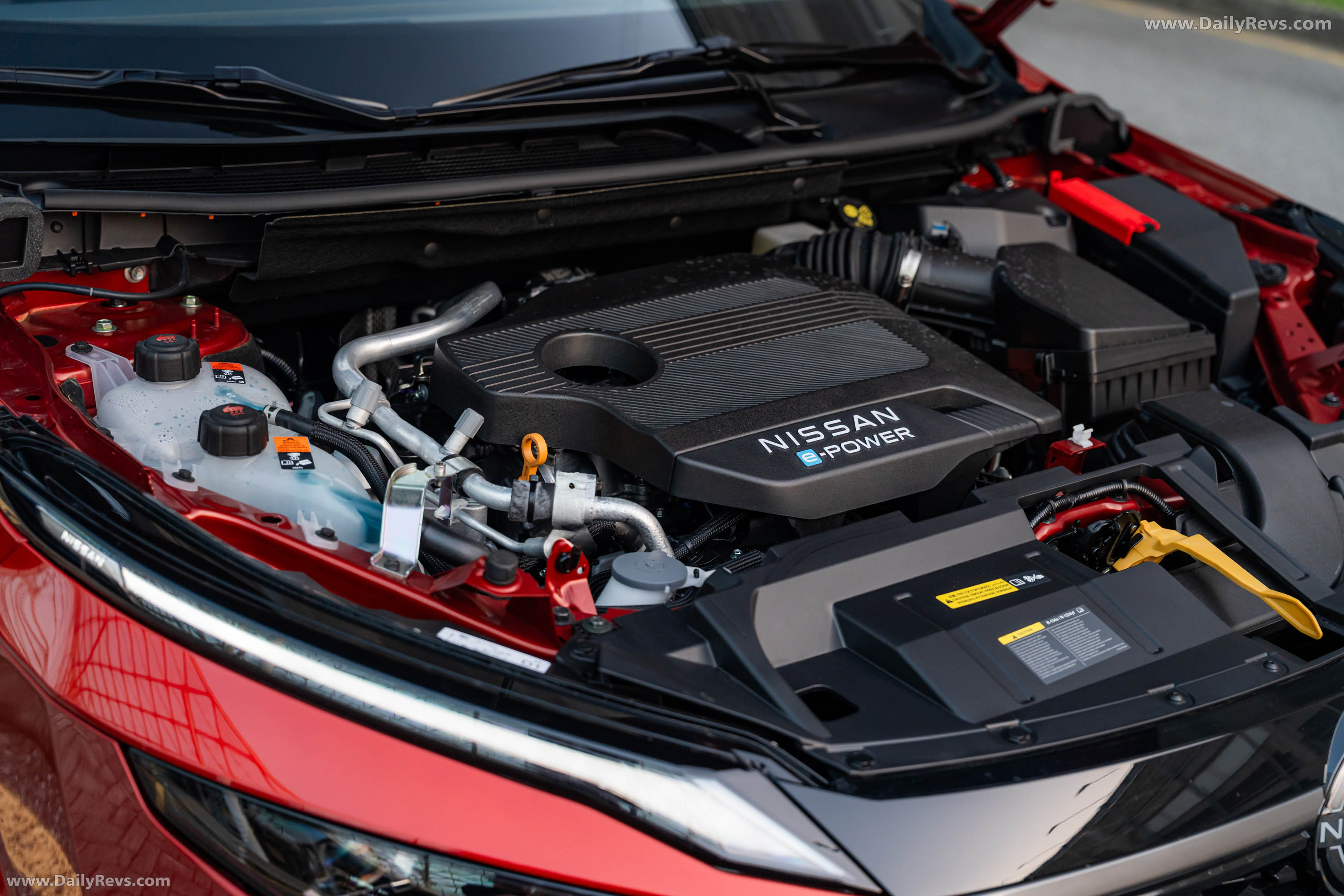 2026 Nissan Qashqai e‐POWER Fuji Sunset Red Engine