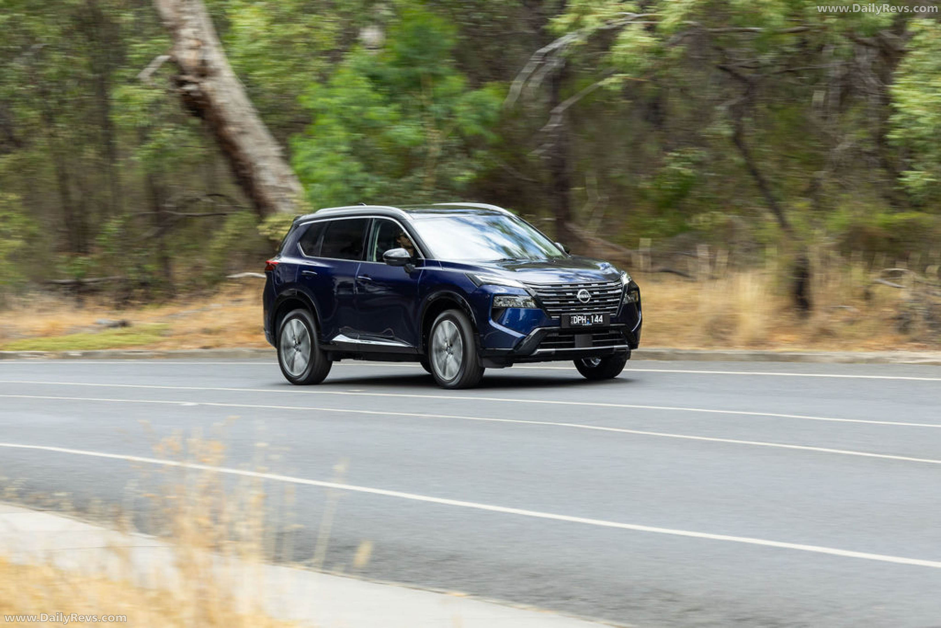 2026 Nissan X-Trail Ti-L e-POWER Front View