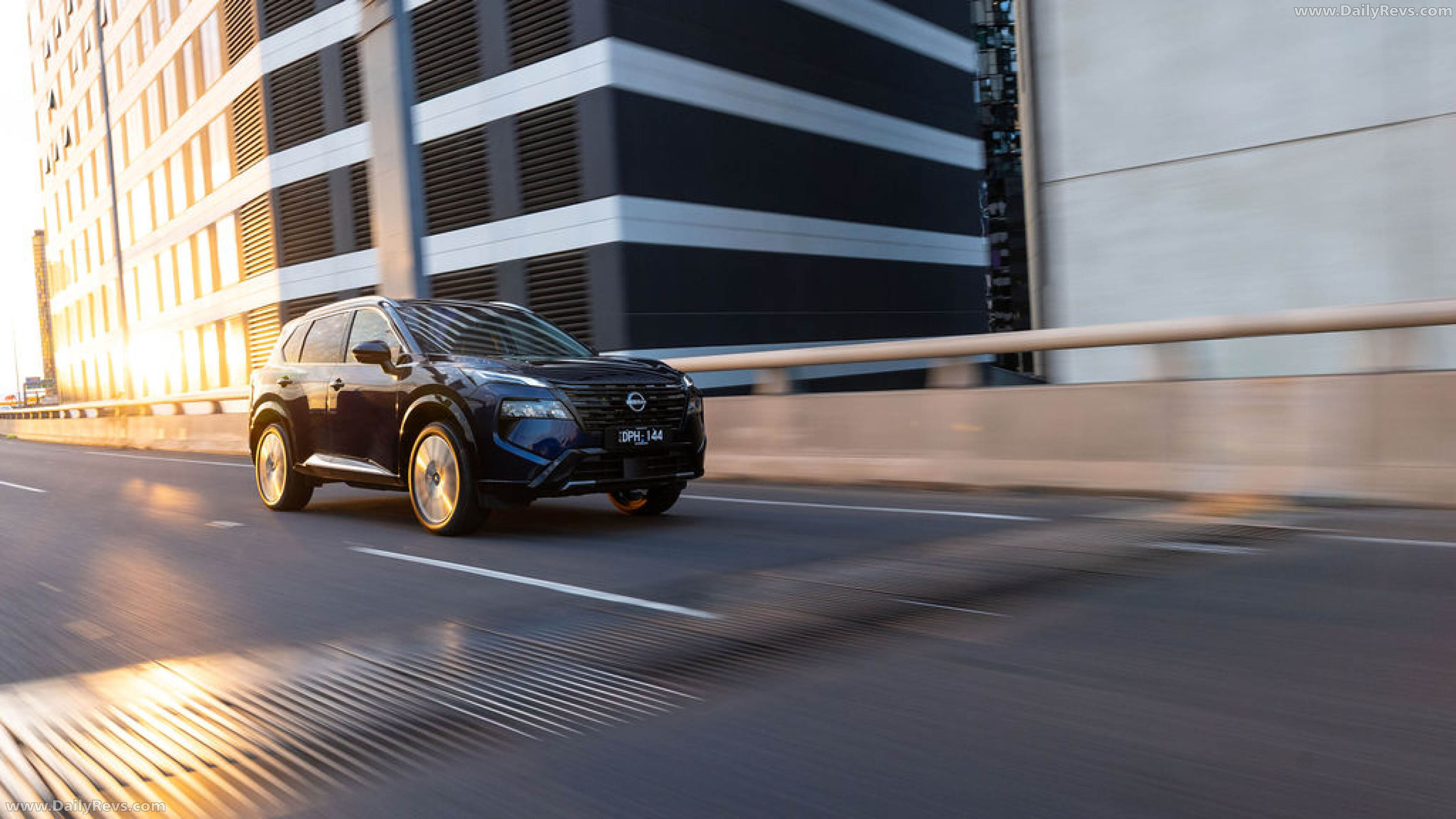 2026 Nissan X-Trail Ti-L e-POWER Front View