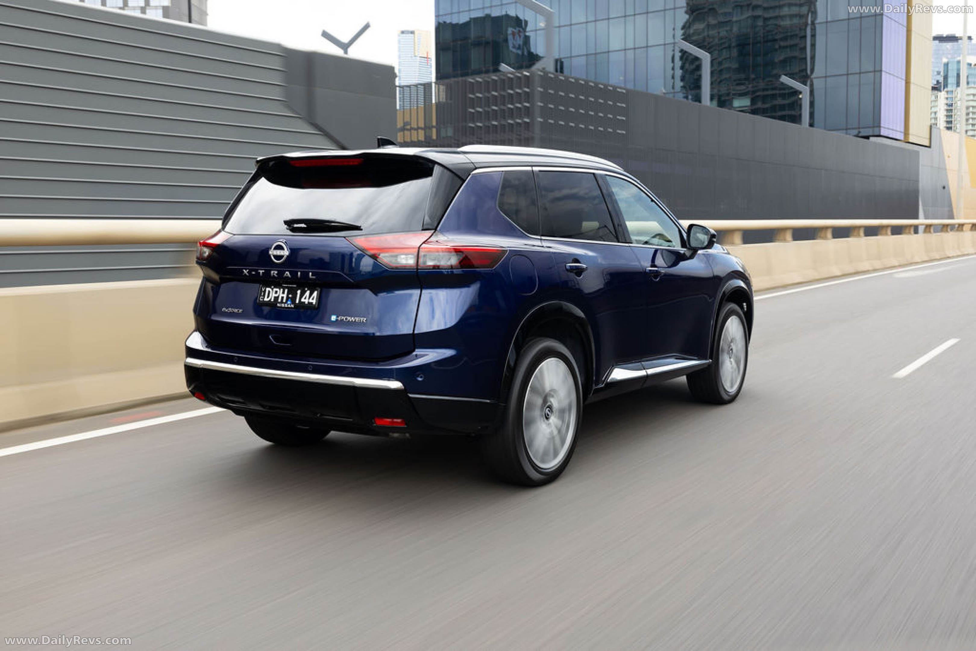 2026 Nissan X-Trail Ti-L e-POWER Rear View