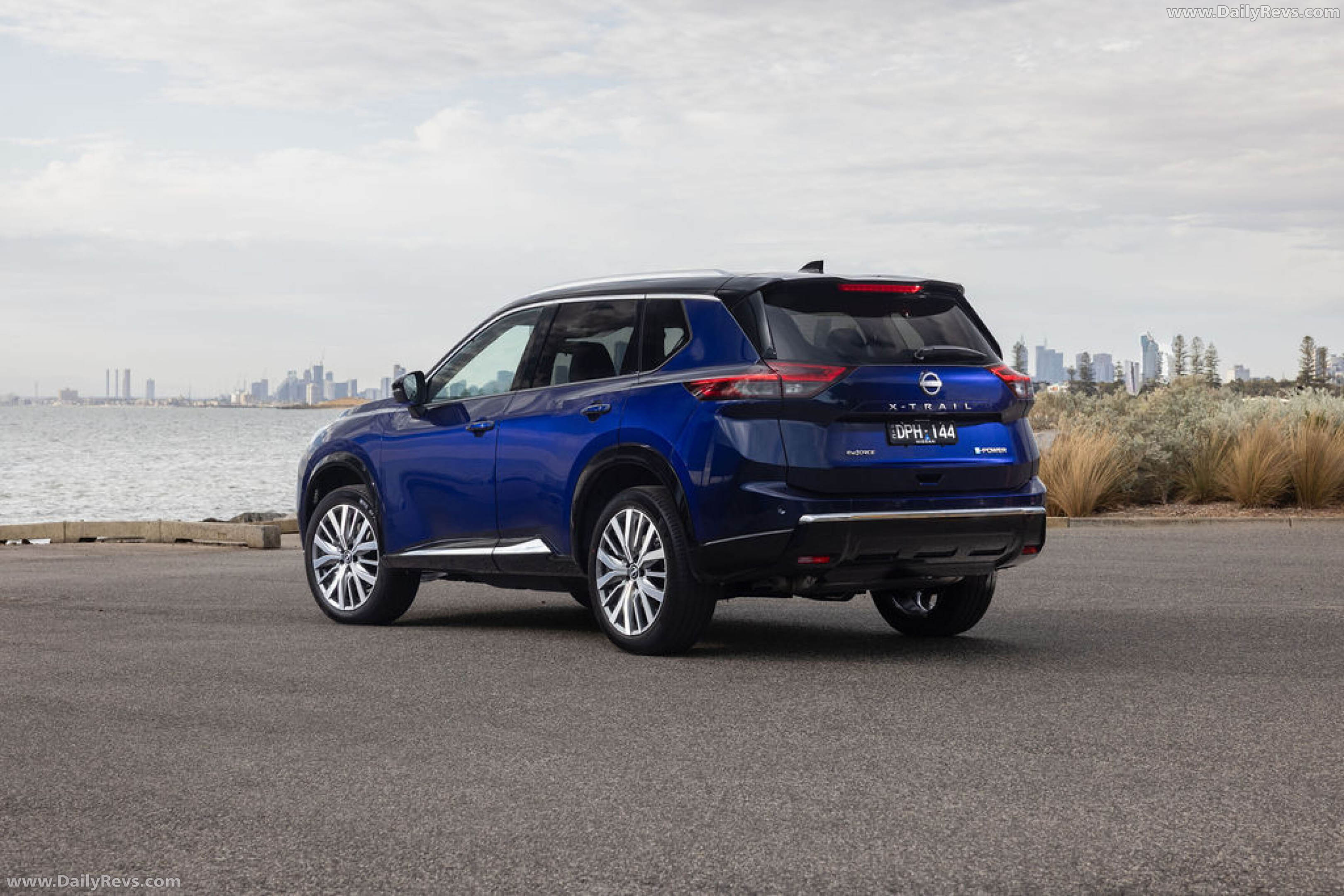 2026 Nissan X-Trail Ti-L e-POWER Rear View