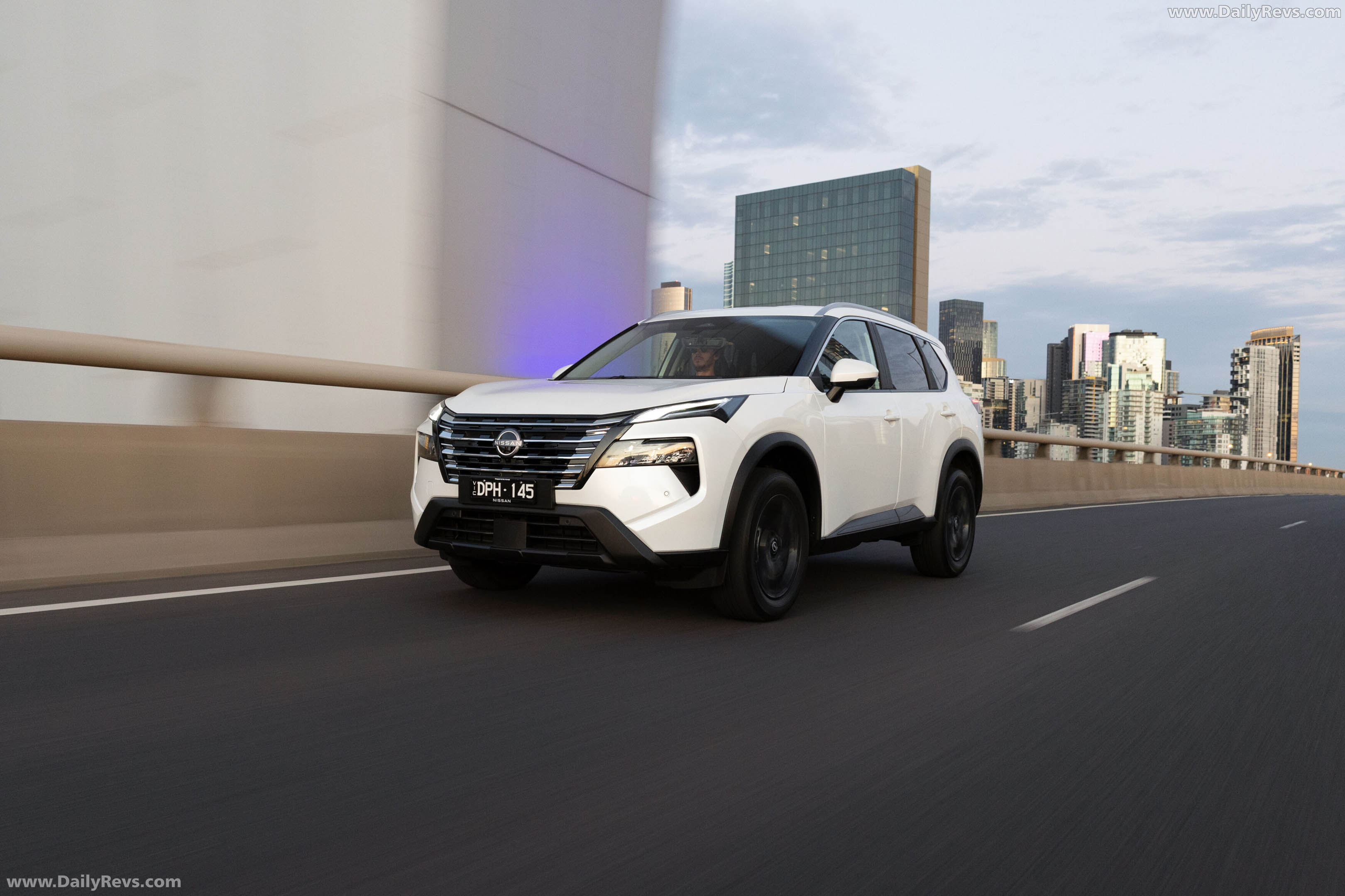 2026 Nissan X-Trail ST-L Front View
