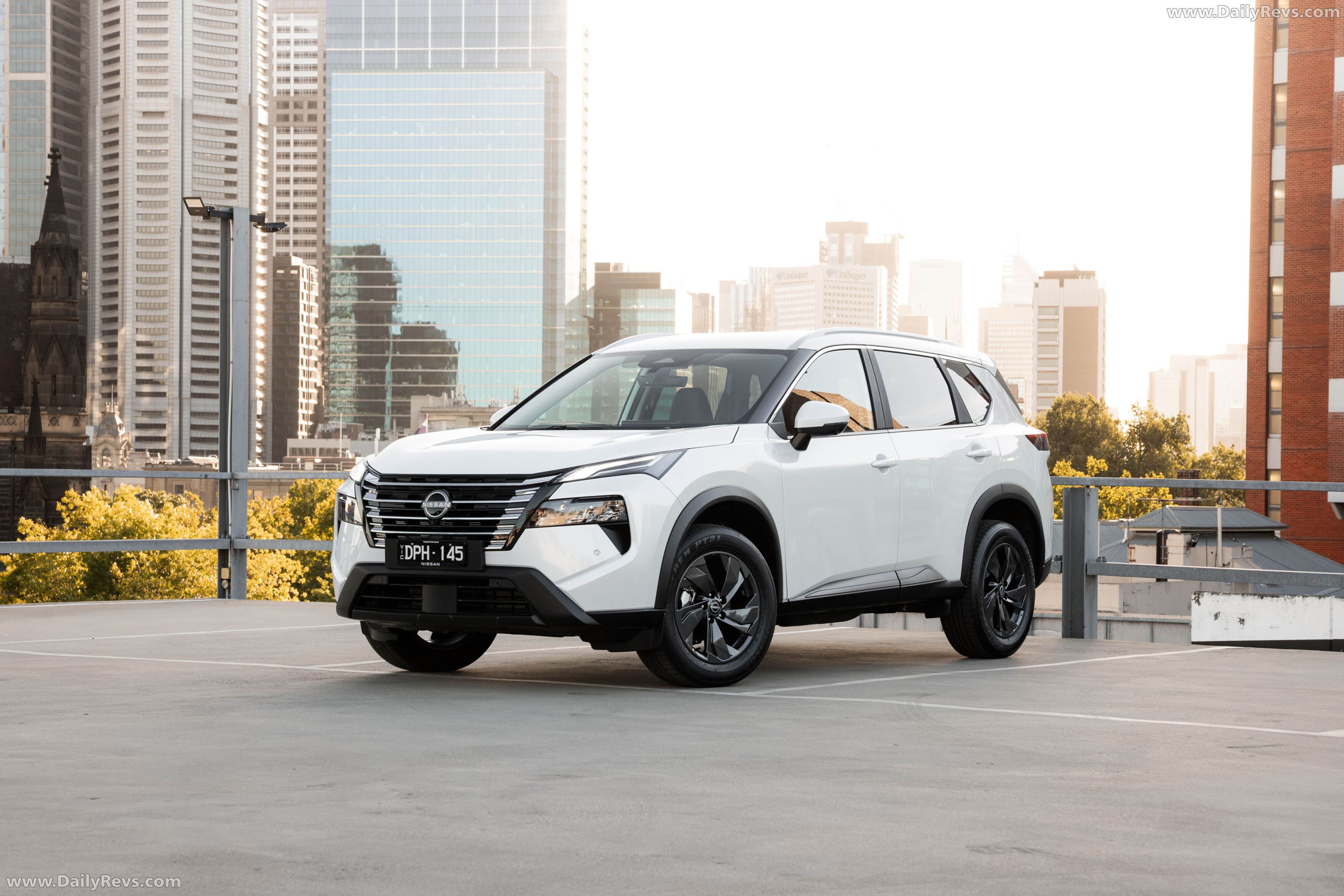 2026 Nissan X-Trail ST-L Front View