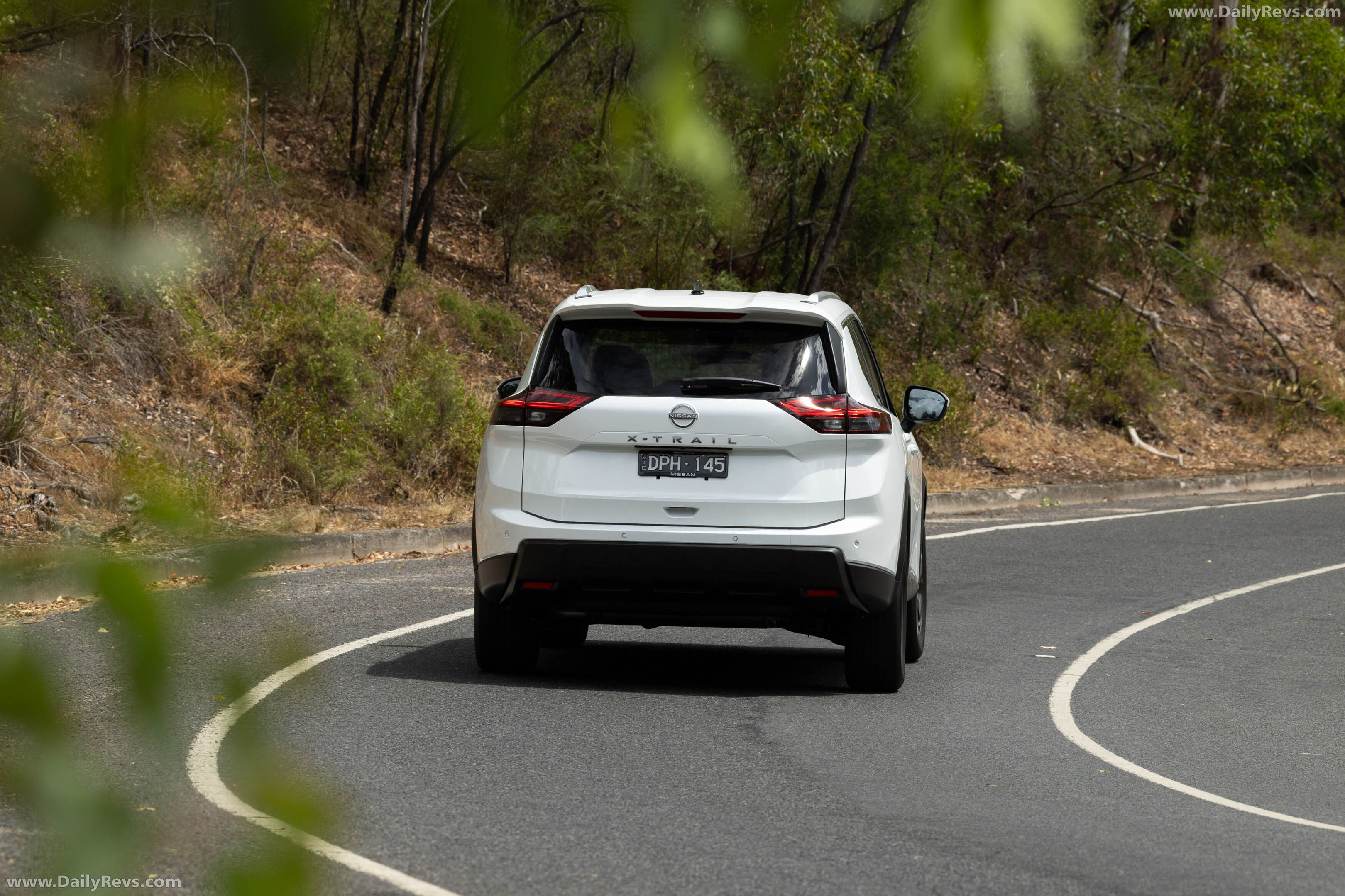 2026 Nissan X-Trail ST-L Rear View