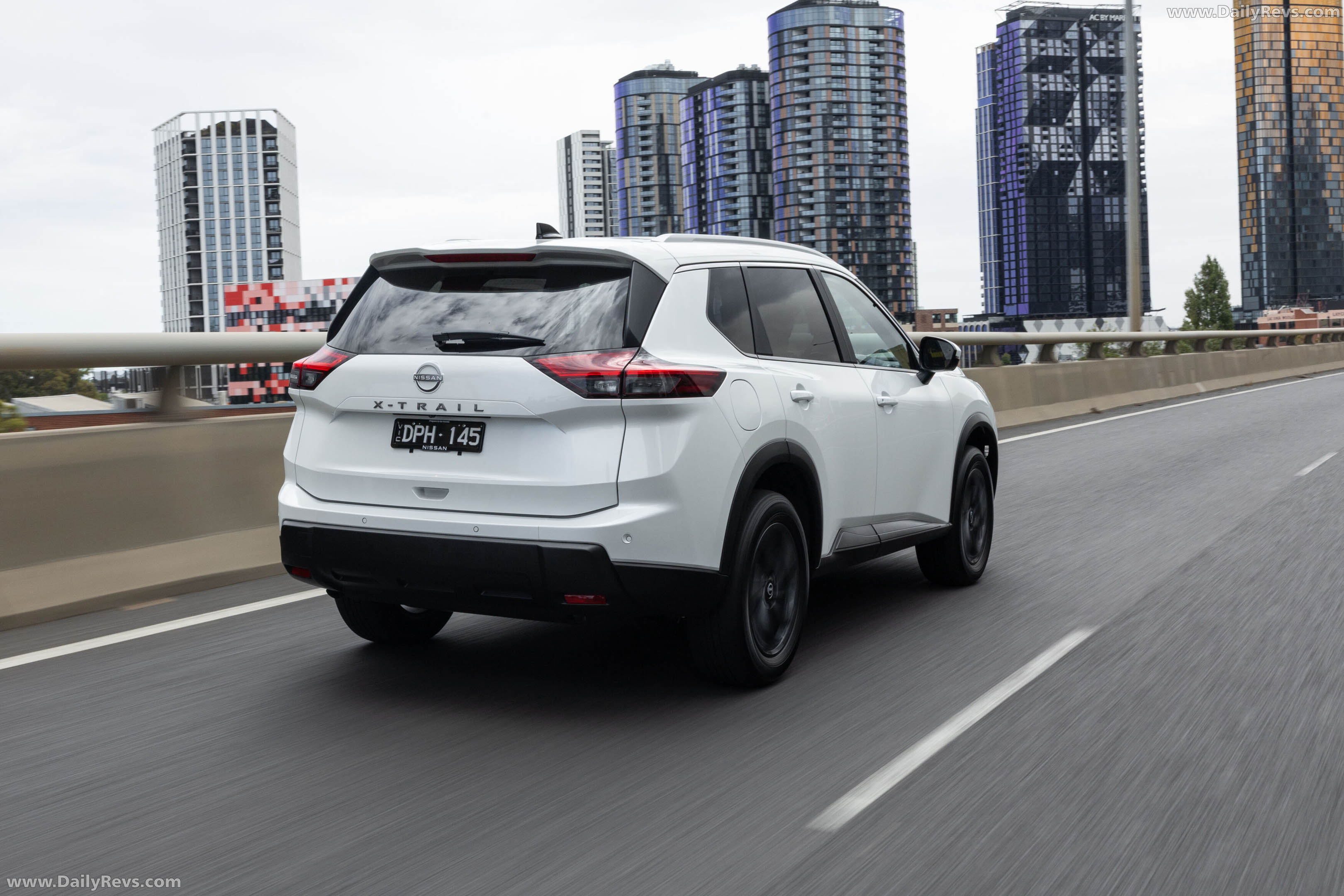 2026 Nissan X-Trail ST-L Rear View
